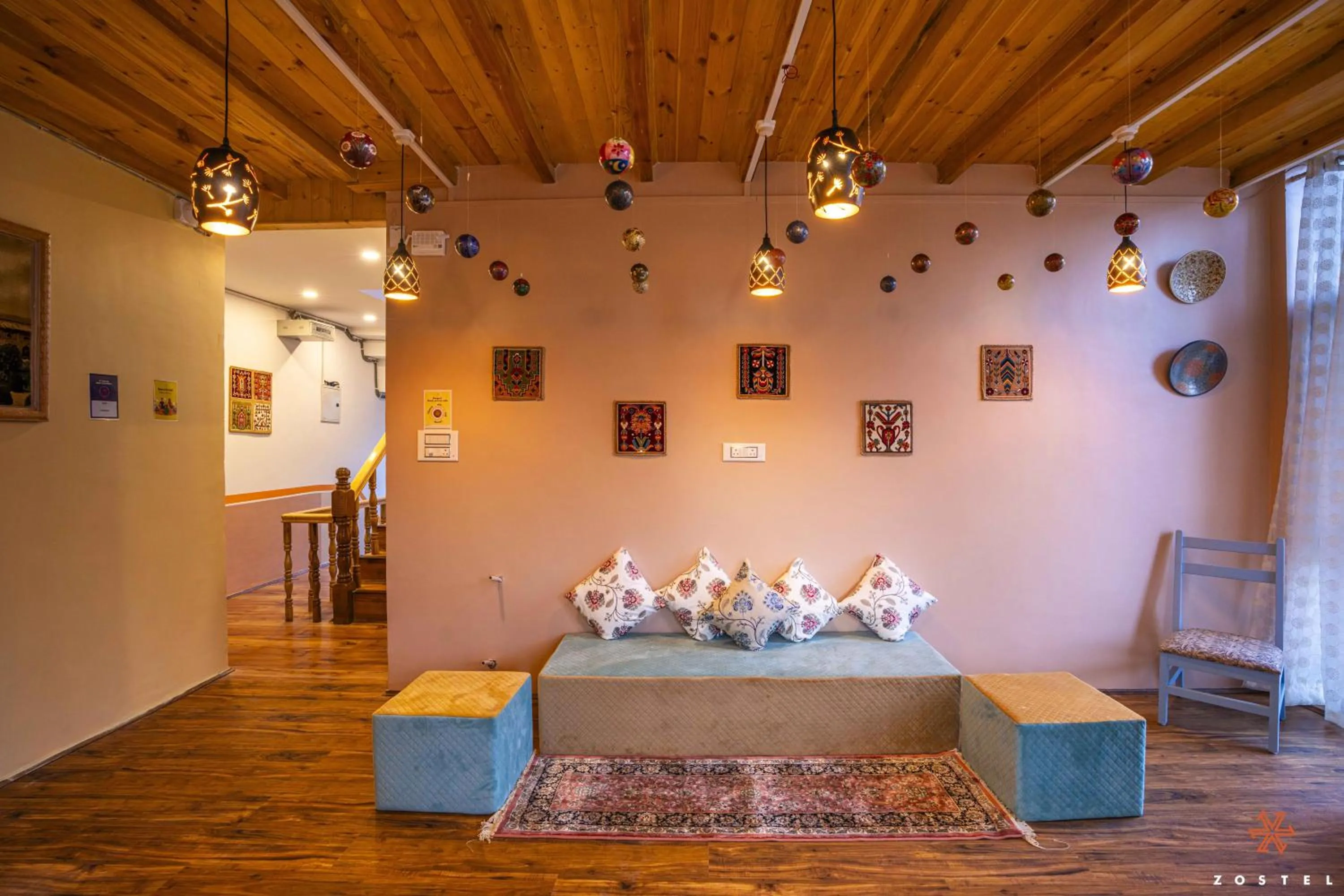 Living room in Zostel Pahalgam