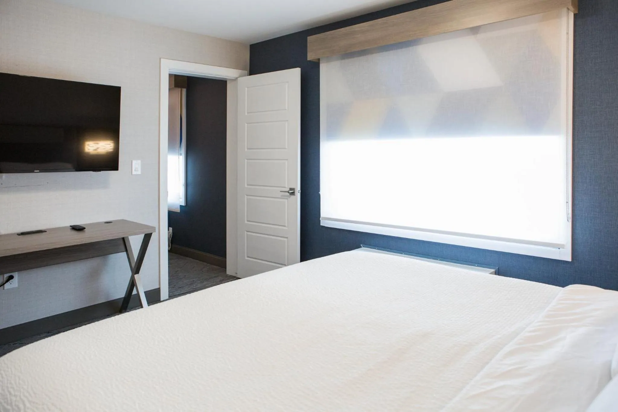Photo of the whole room, Bed in Holiday Inn Express & Suites Prince Albert - South by IHG