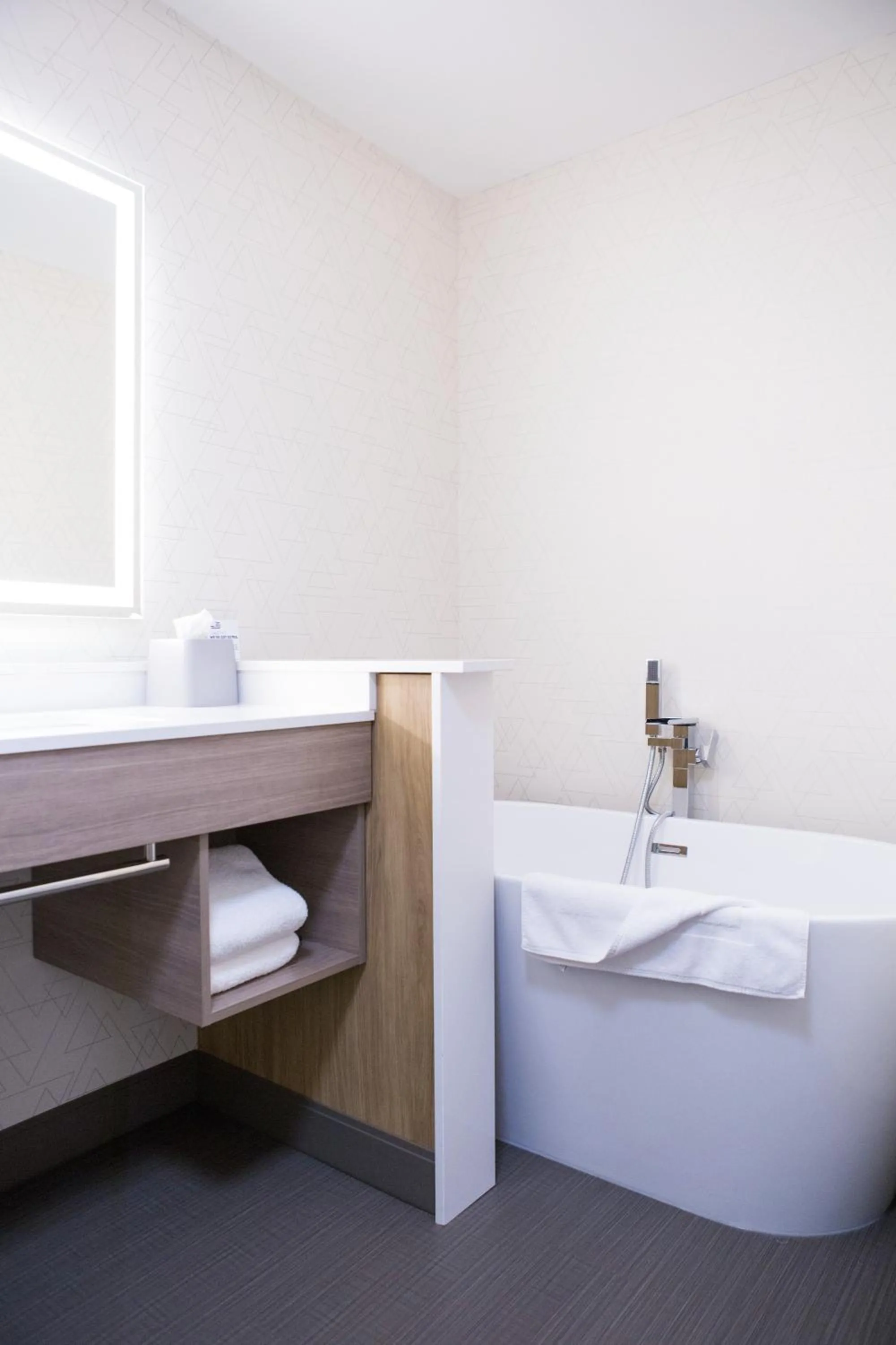 Holiday Inn Express & Suites Prince Albert - South by IHG