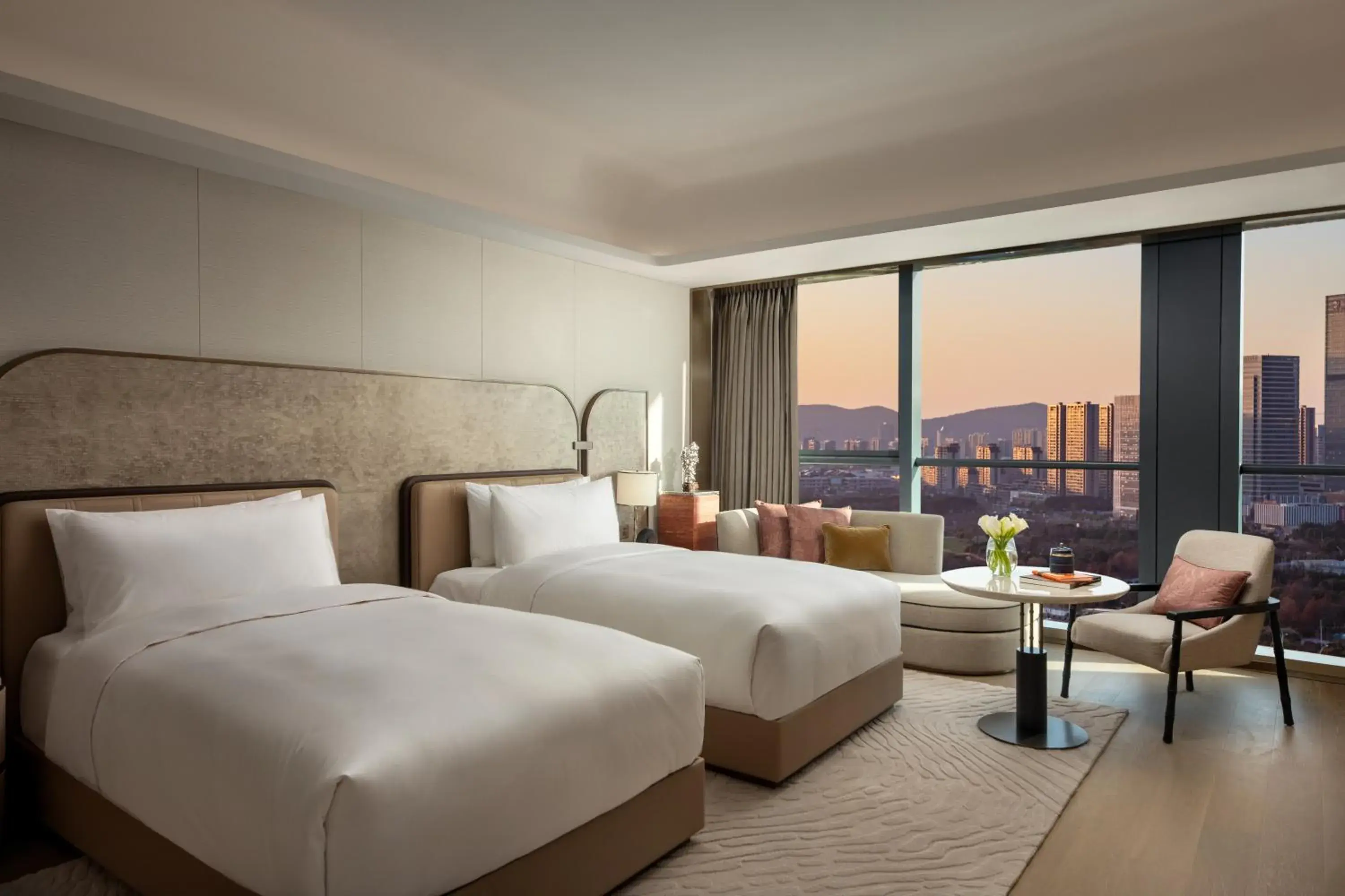 Classic Twin Room - High Floor in InterContinental Wuxi Taihu New City by IHG Classic Twin Room - High Floor in InterContinental Wuxi Taihu New City by IHG