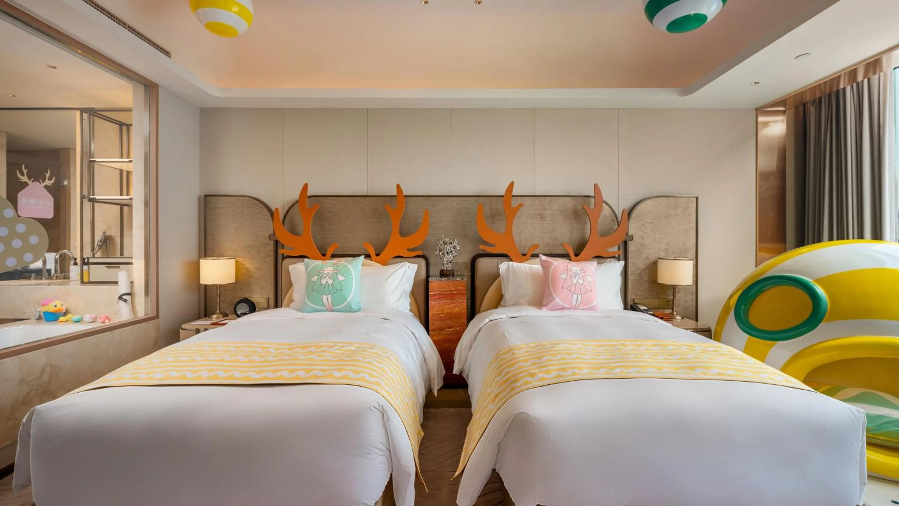 Photo of the whole room, Bed in InterContinental Wuxi Taihu New City by IHG