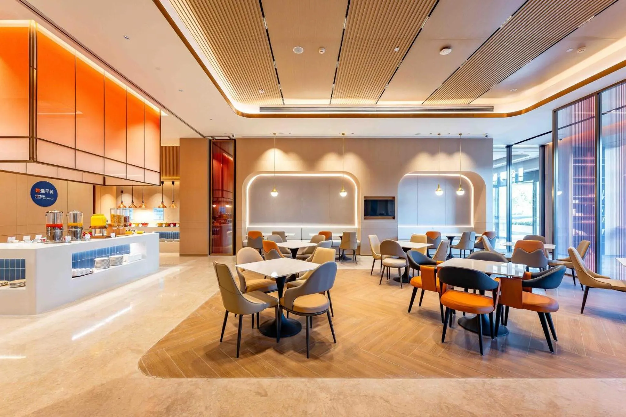 Restaurant/places to eat in Holiday Inn Express Haiyan by IHG