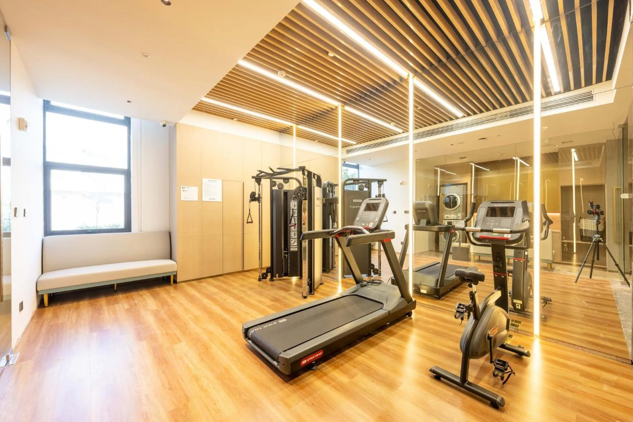 Fitness centre/facilities in Holiday Inn Express Haiyan by IHG