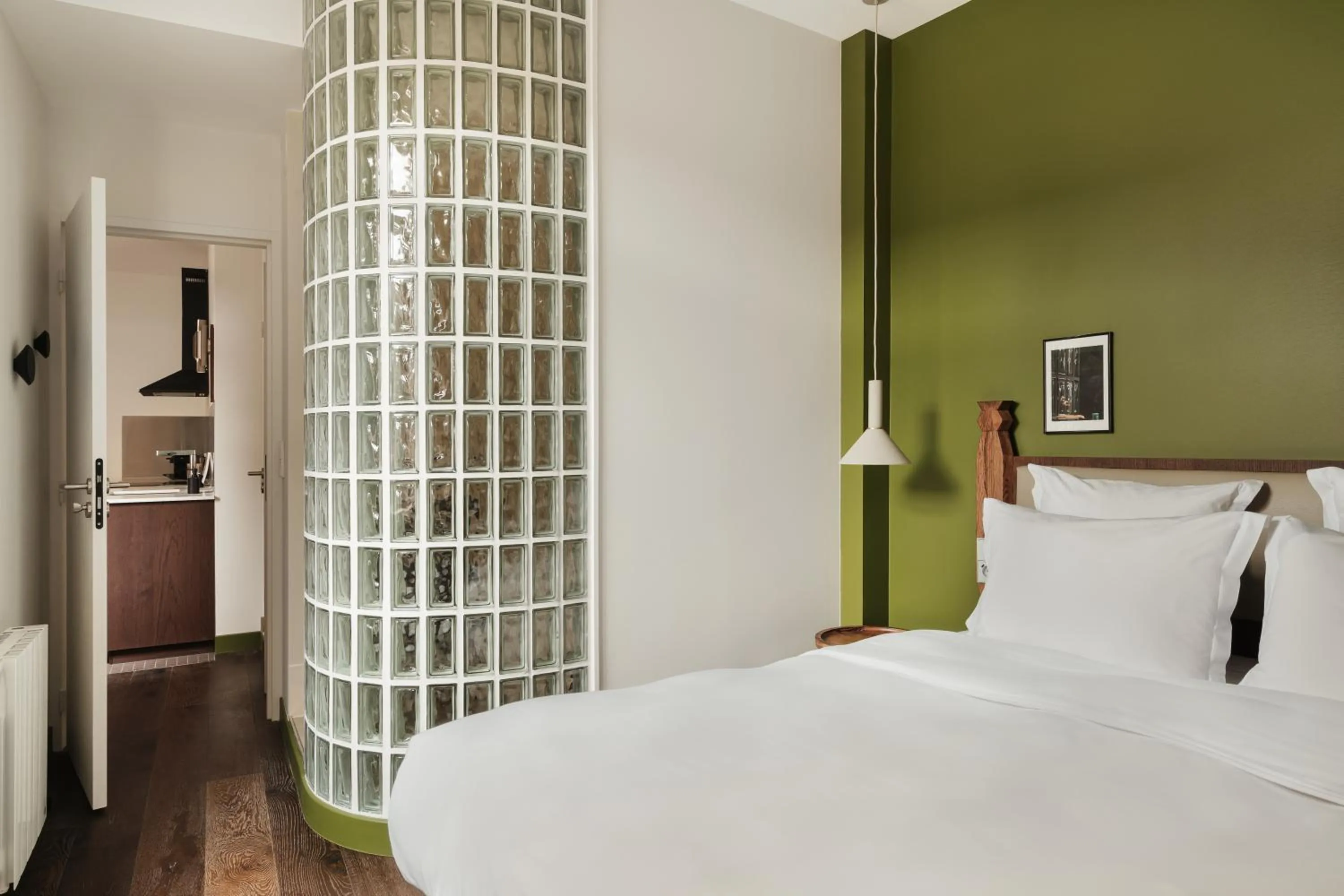 Bedroom, Bed in Edgar Suites Lille - Faidherbe