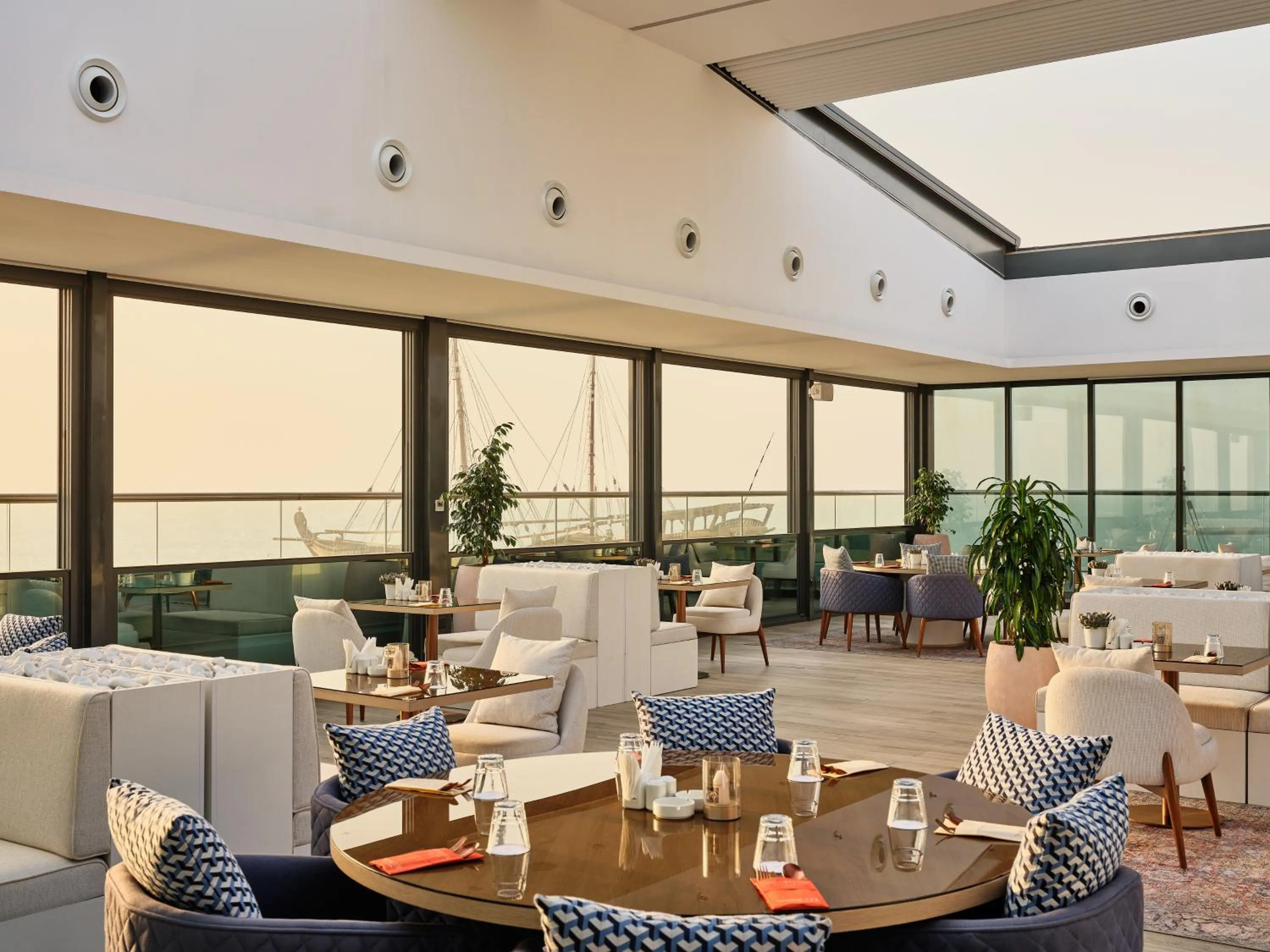 Restaurant/places to eat in Arabella Beach Hotel Kuwait, Vignette Collection by IHG