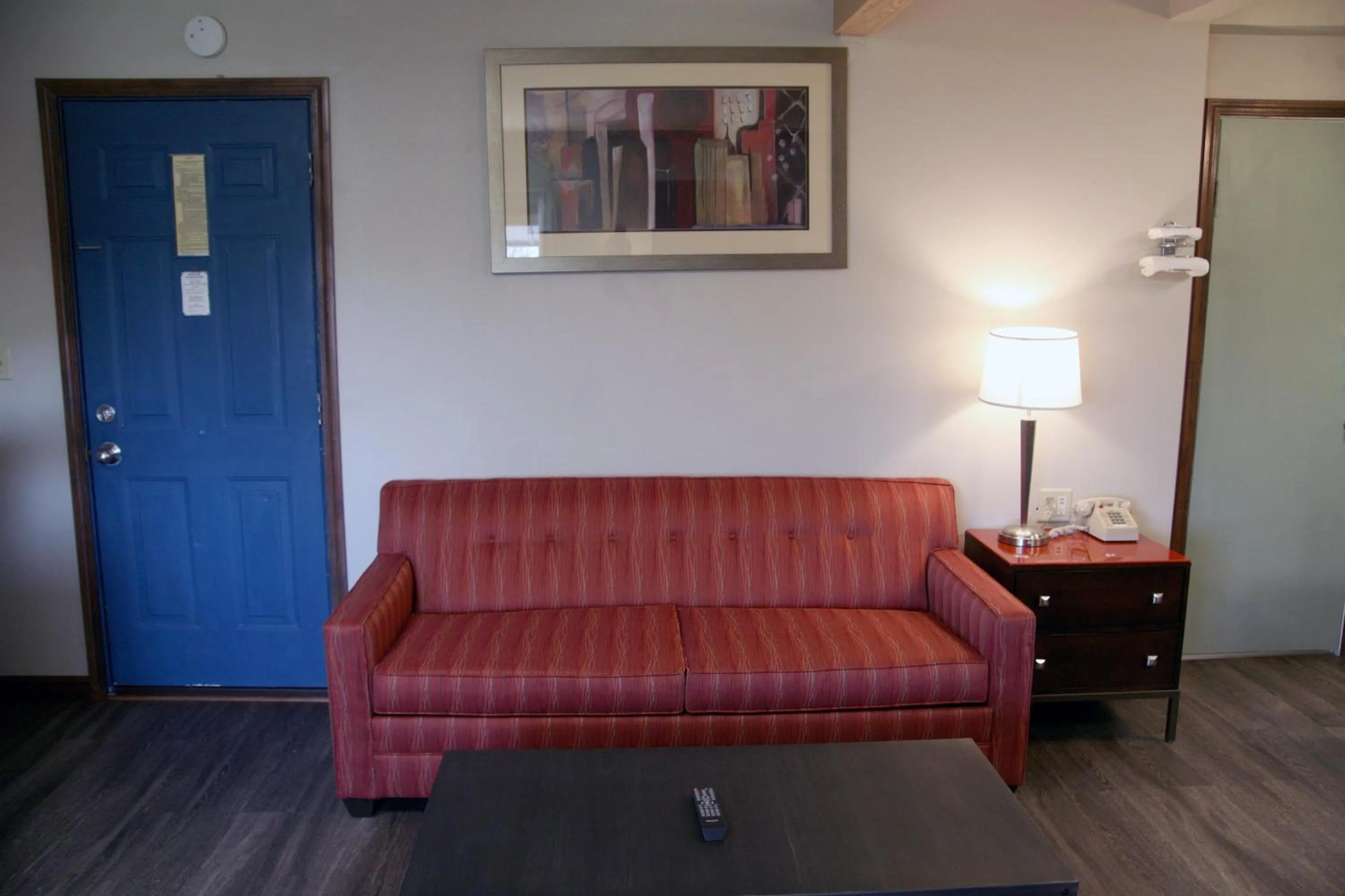 Living room in South T Motel