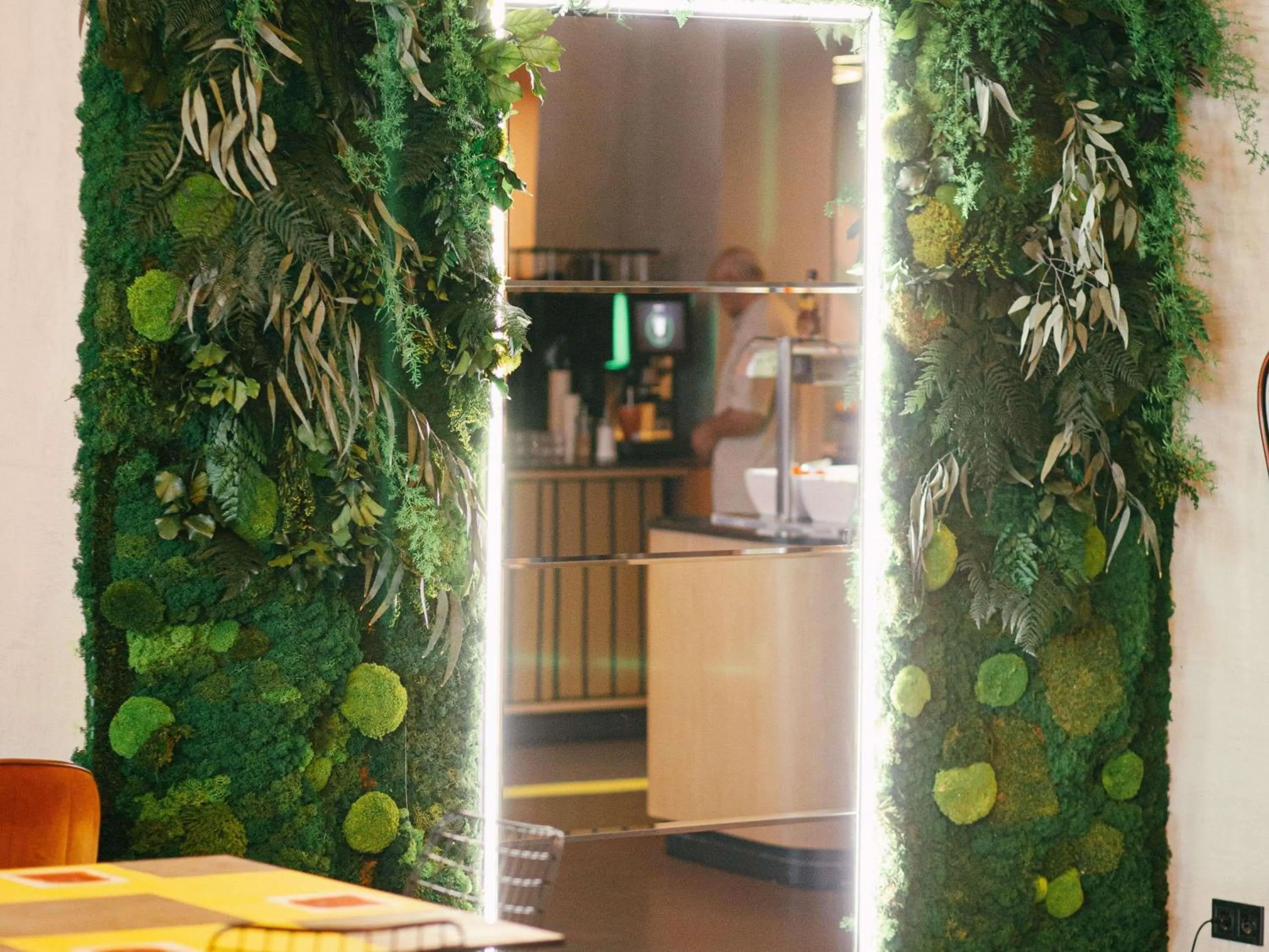 Lounge or bar in ibis Styles Batumi Hotel