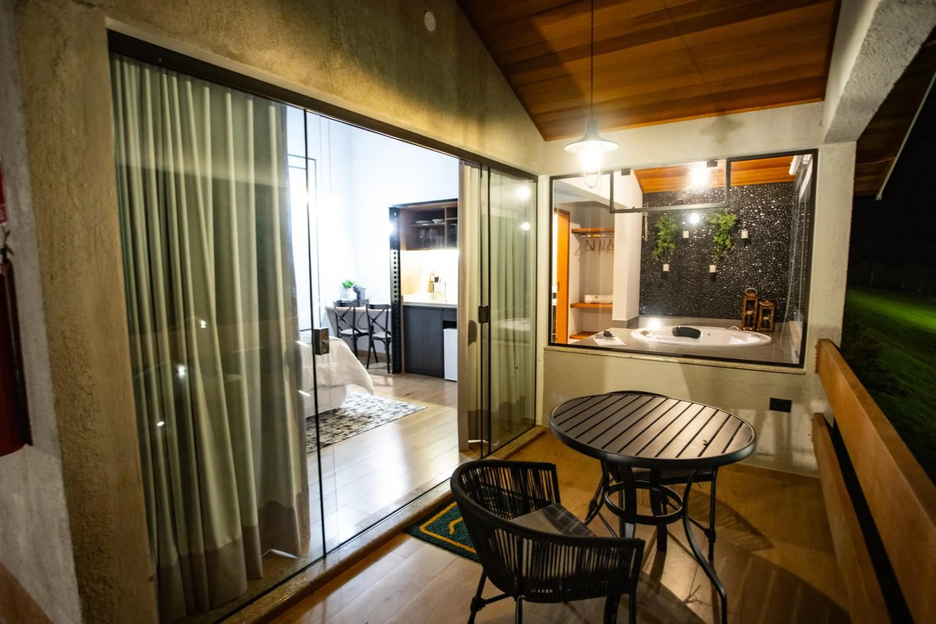 Hot Tub in Chalés Quinta da Boa Vista