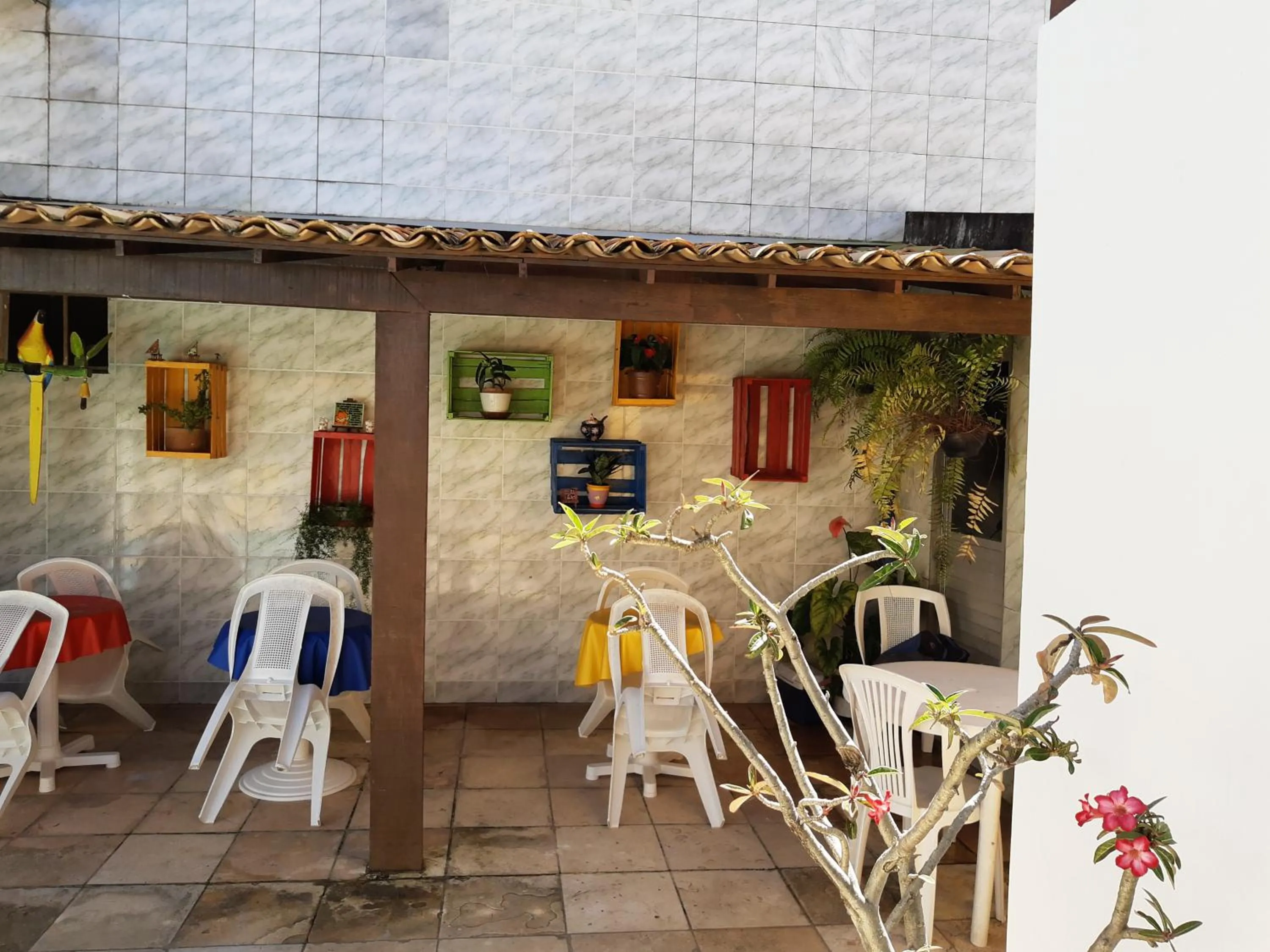 Restaurant/places to eat in Suítes São Francisco