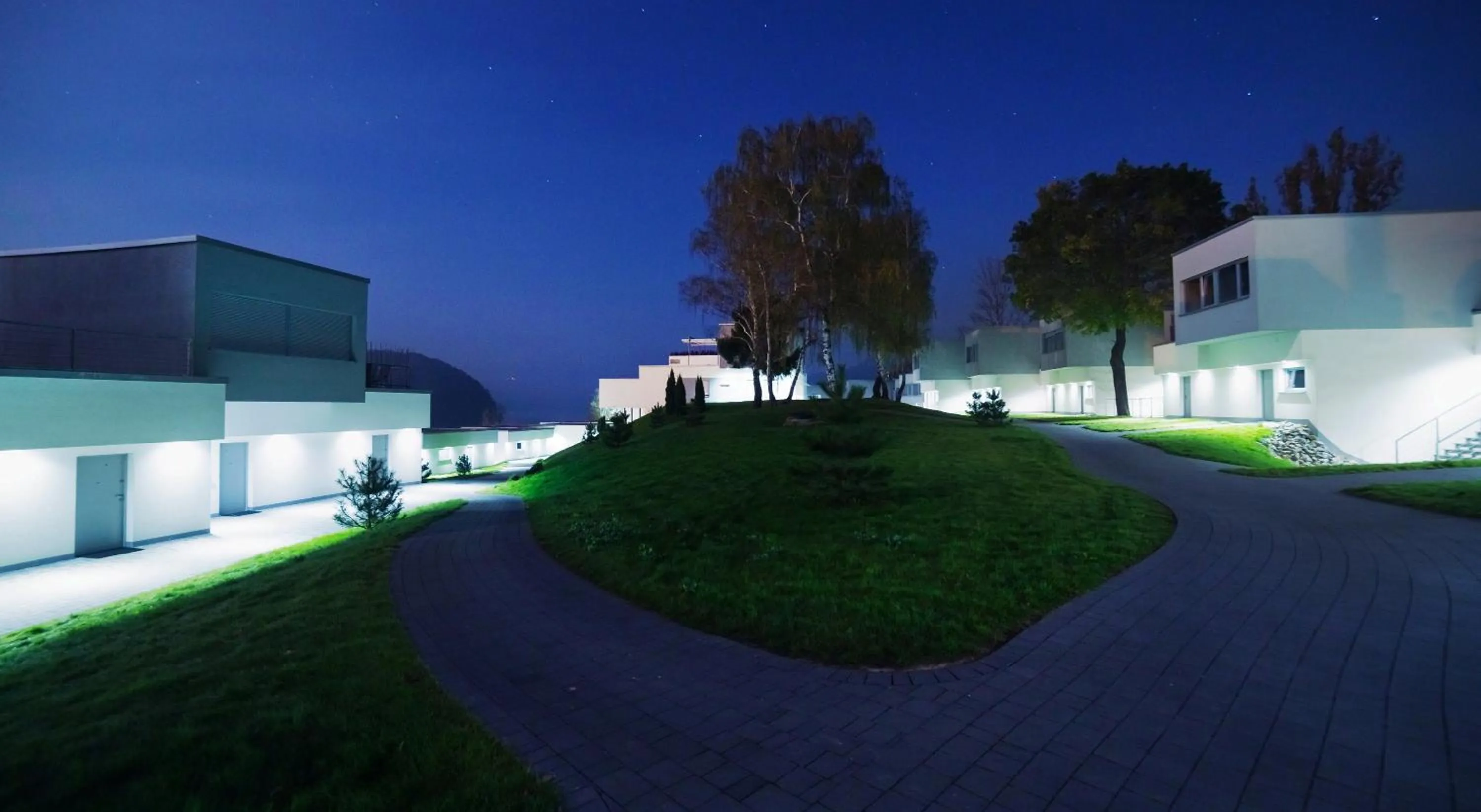 Night in Lemon Resort Spa