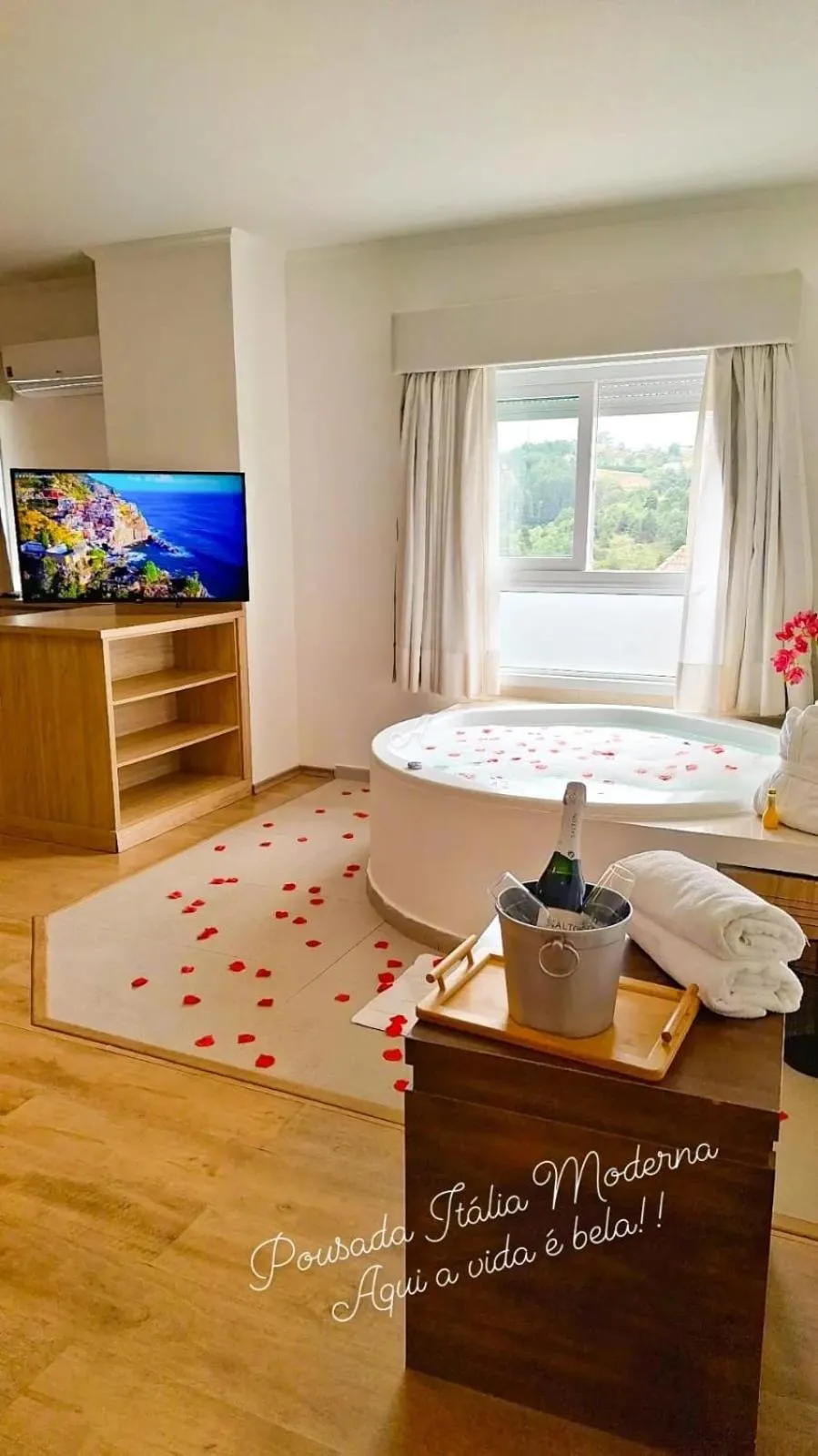 Bath, Bed in Pousada Itália Moderna