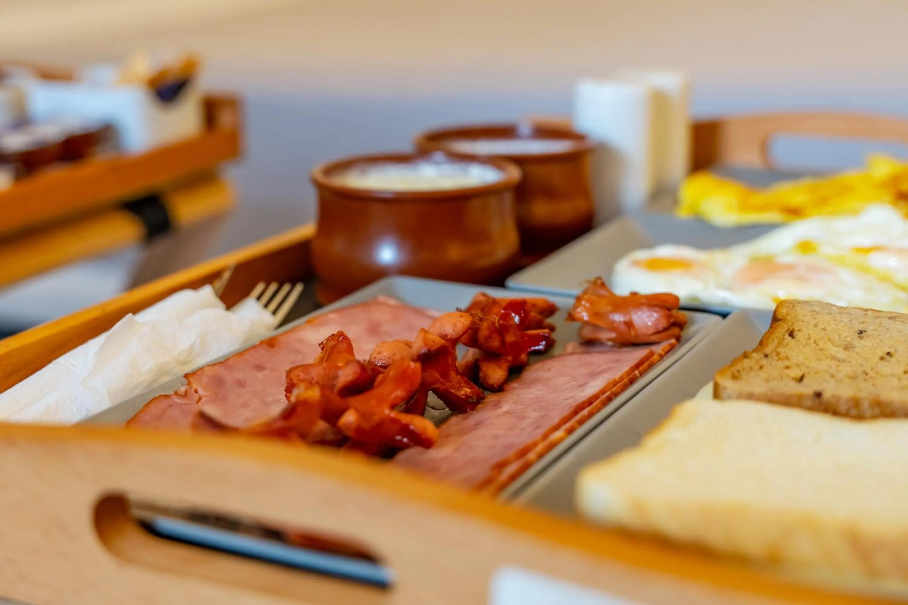 Breakfast in Central Fira Suites