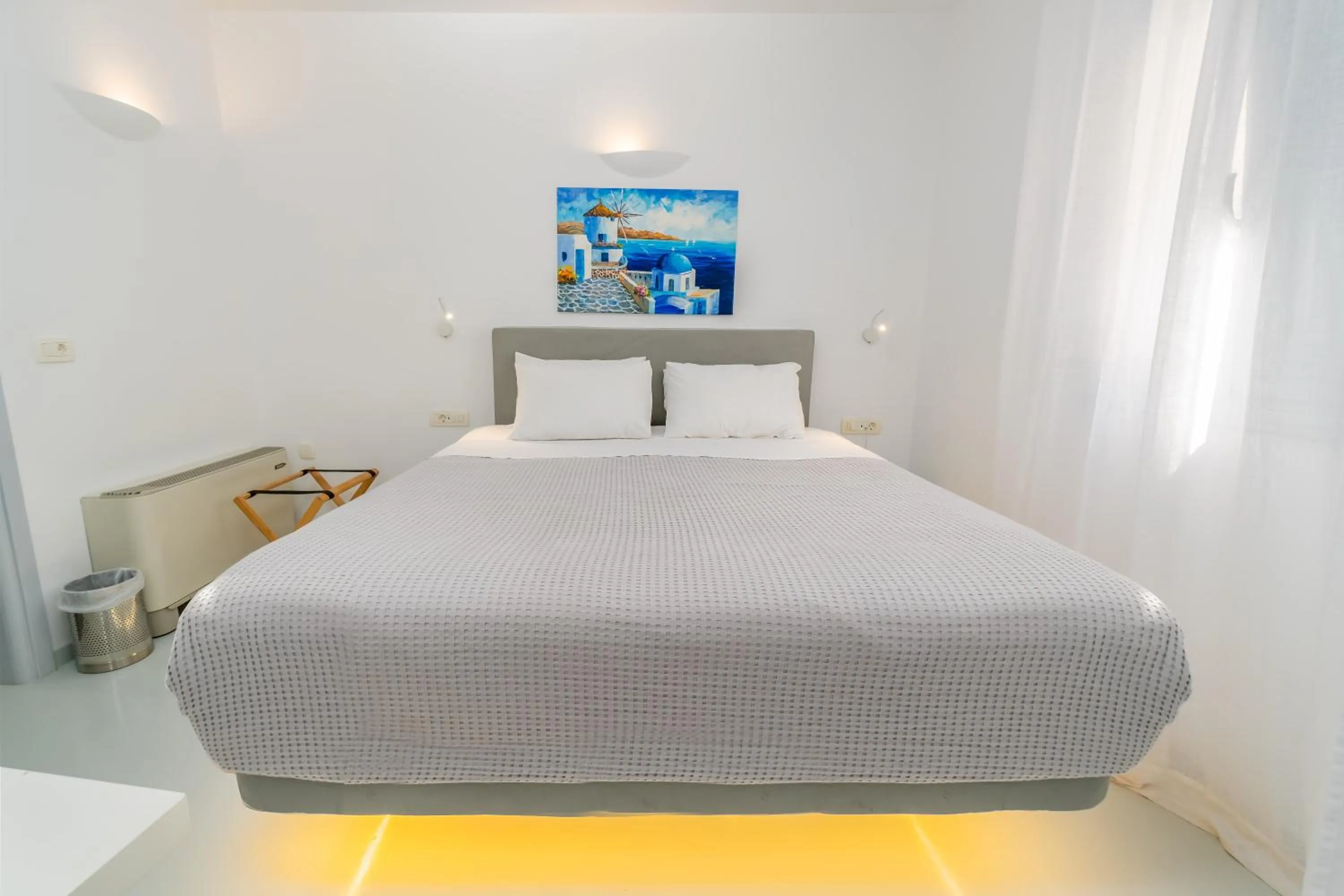 Bedroom, Bed in Central Fira Suites