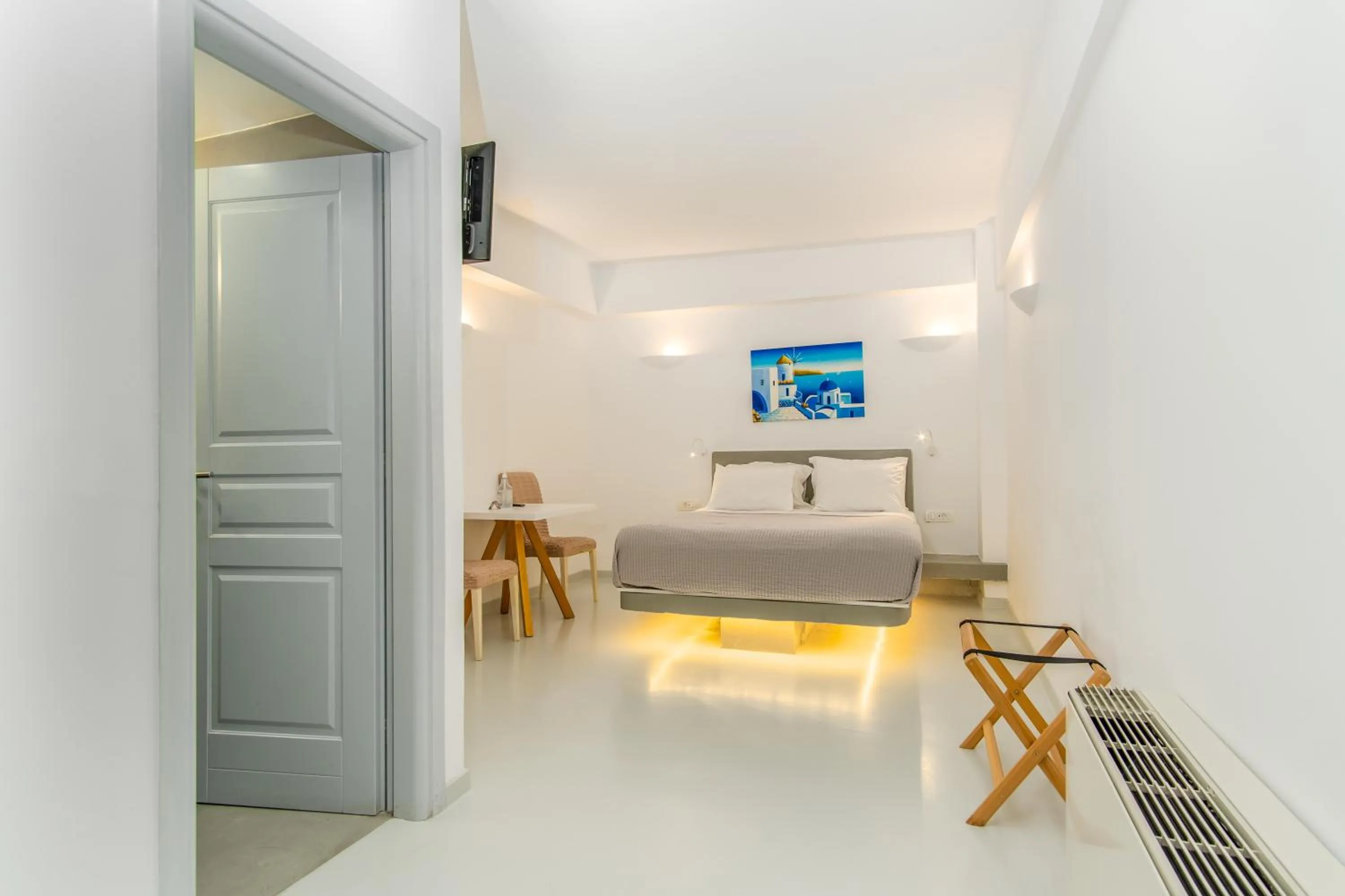 Bedroom, Bed in Central Fira Suites