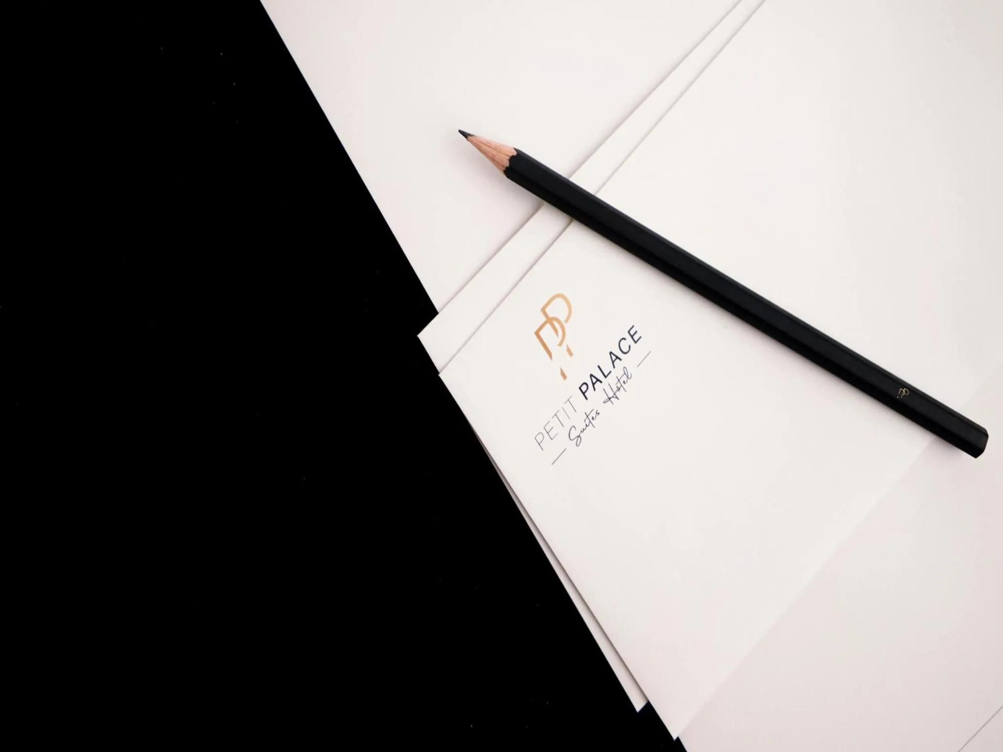 Petit Palace Suites Hotel