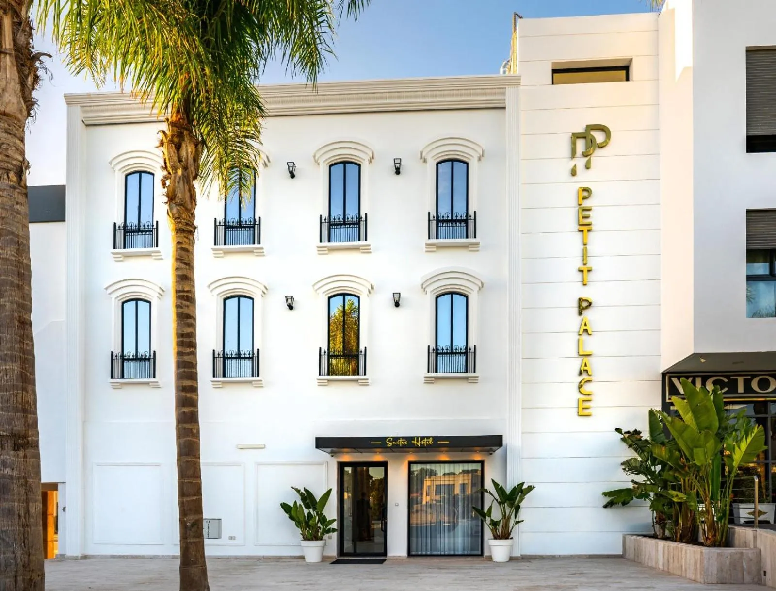 Petit Palace Suites Hotel