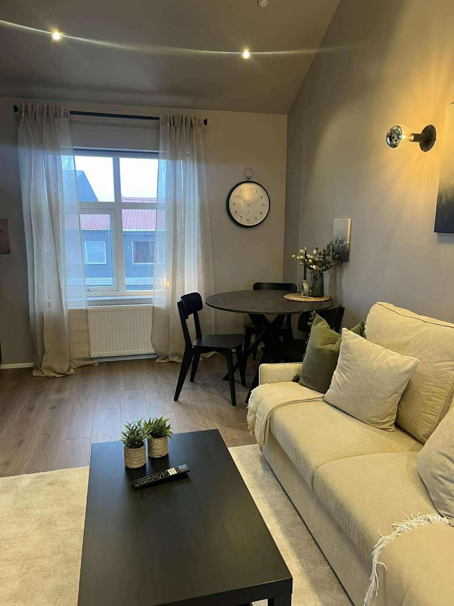 Ray of Sunshine Hafnargata