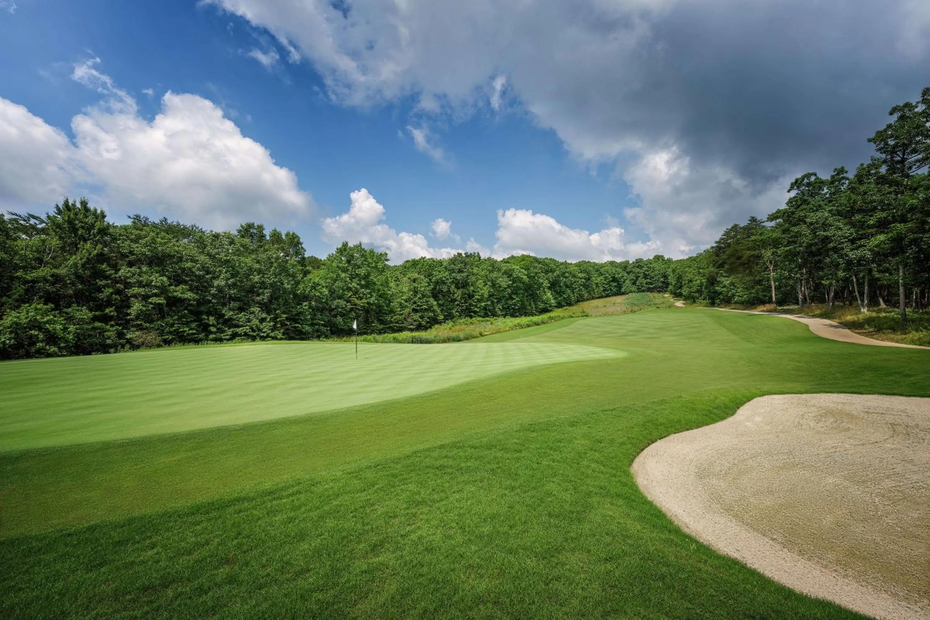 Golfcourse in Cloudland at McLemore Resort Lookout Mountain, Curio by Hilton