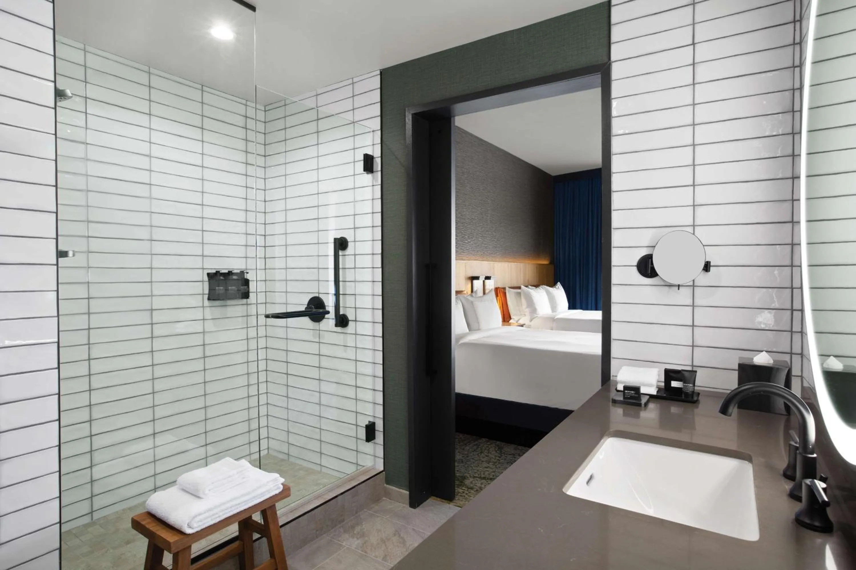 Photo of the whole room in Cloudland at McLemore Resort Lookout Mountain, Curio by Hilton