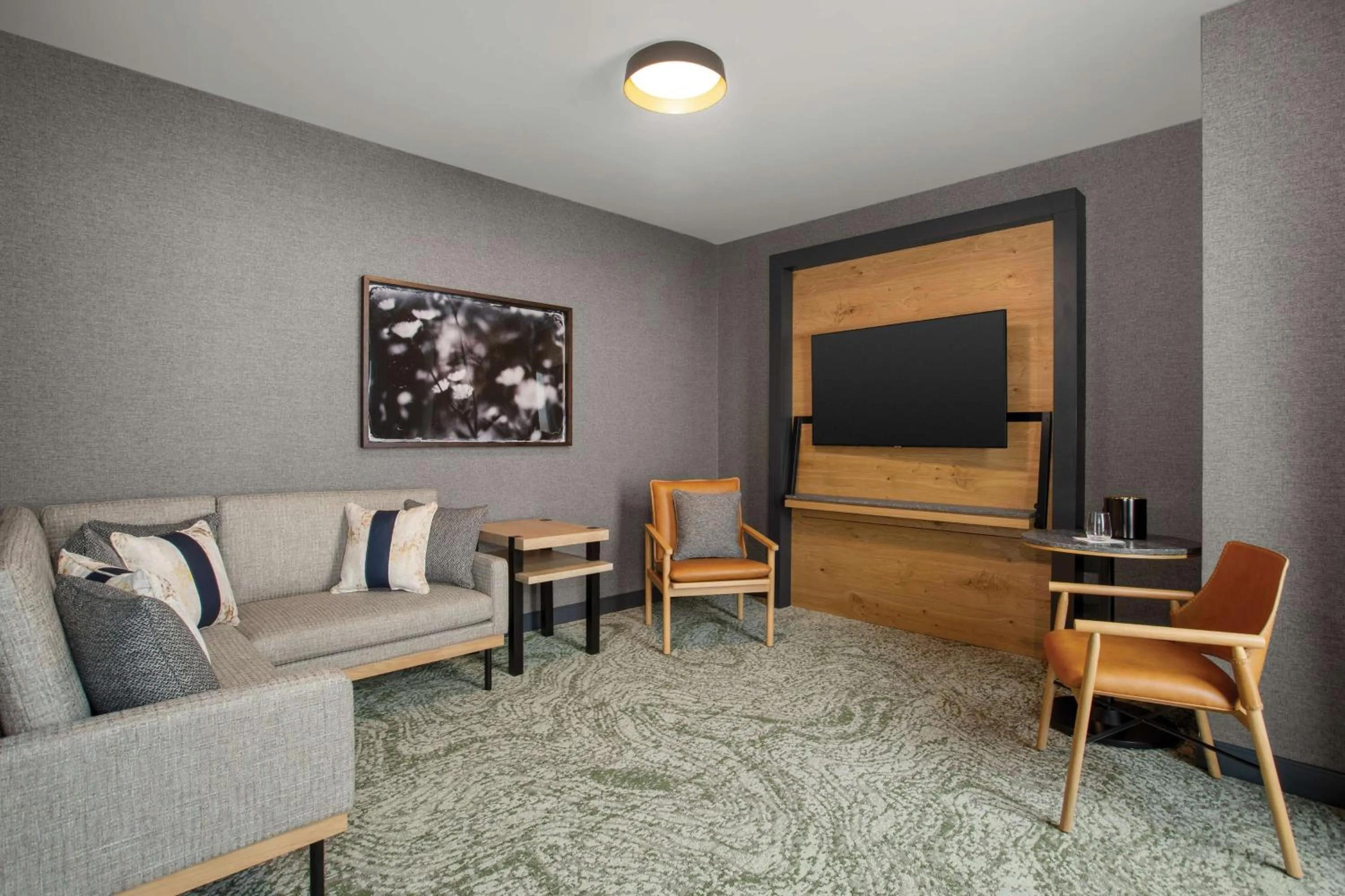 Living room in Cloudland at McLemore Resort Lookout Mountain, Curio by Hilton