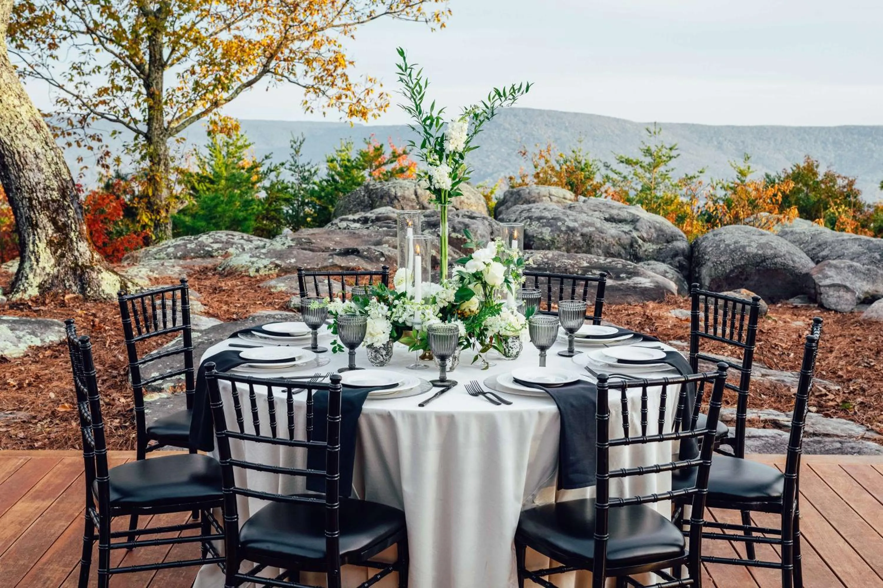 Meeting/conference room in Cloudland at McLemore Resort Lookout Mountain, Curio by Hilton