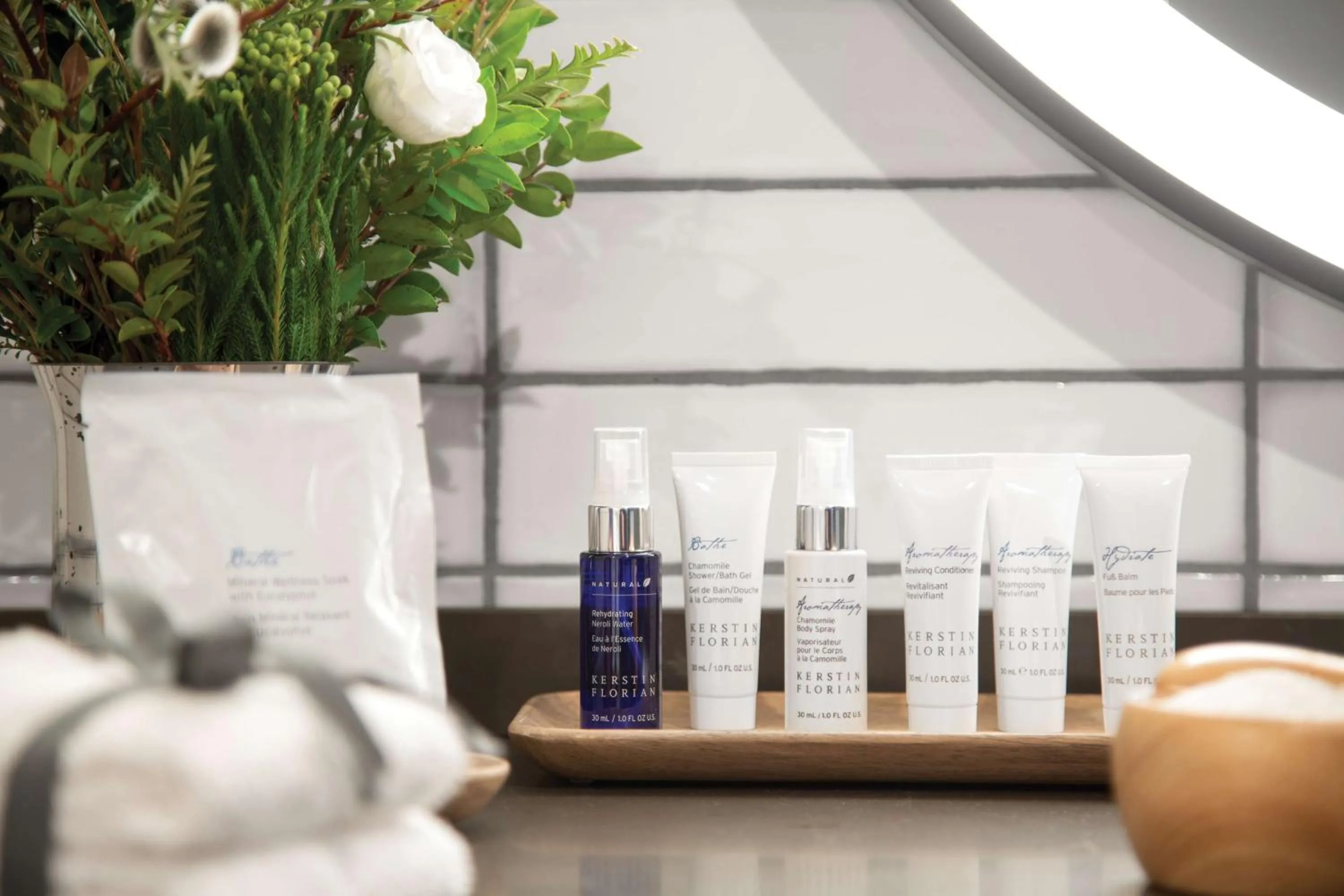 Photo of the whole room in Cloudland at McLemore Resort Lookout Mountain, Curio by Hilton