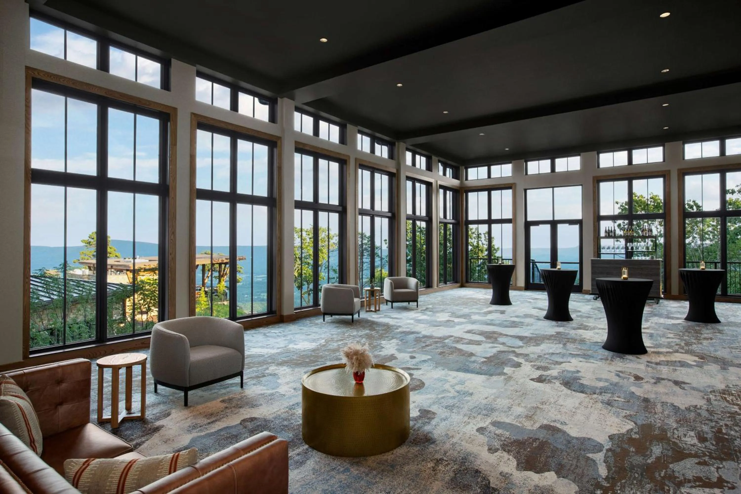 Meeting/conference room in Cloudland at McLemore Resort Lookout Mountain, Curio by Hilton