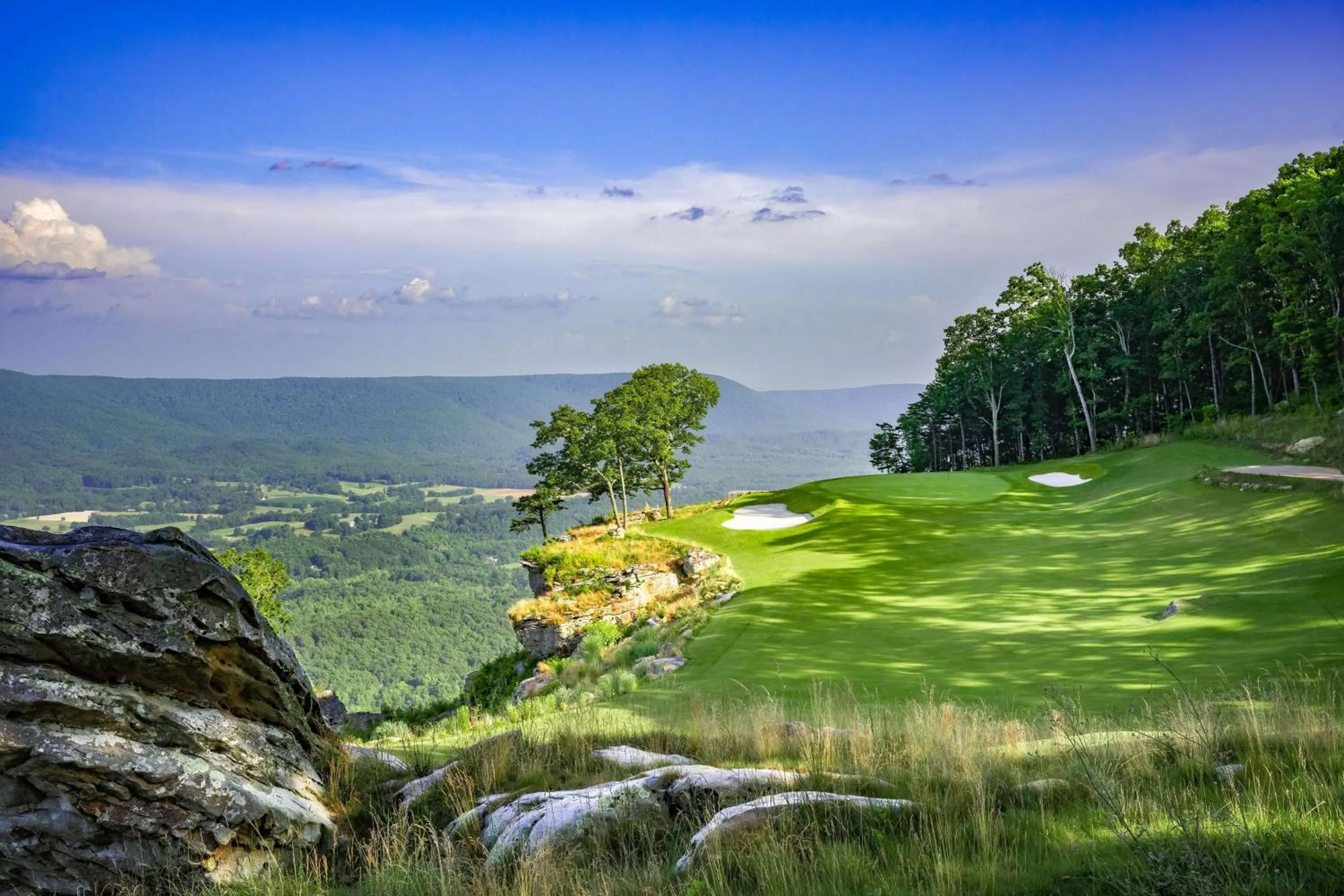 Golfcourse in Cloudland at McLemore Resort Lookout Mountain, Curio by Hilton