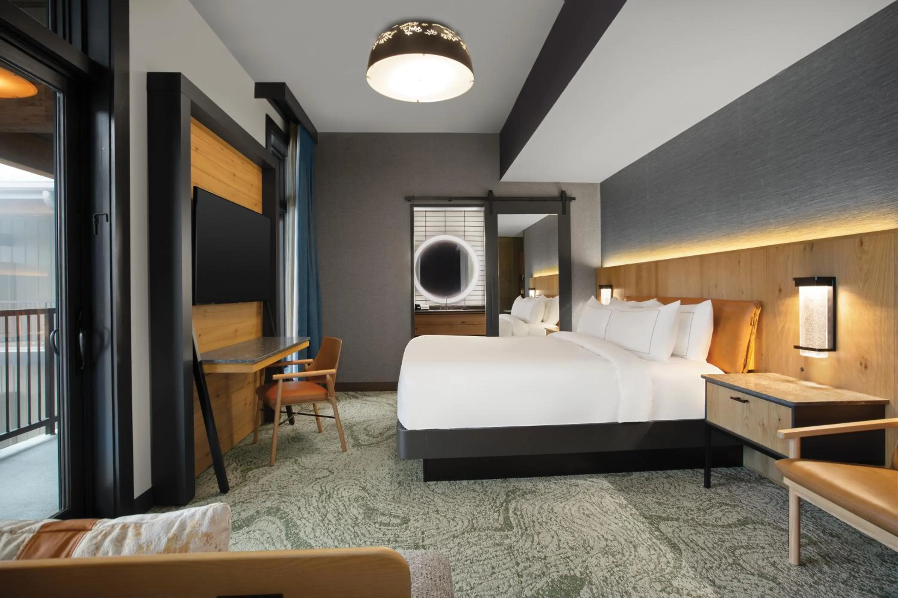 Balcony/Terrace, Bed in Cloudland at McLemore Resort Lookout Mountain, Curio by Hilton