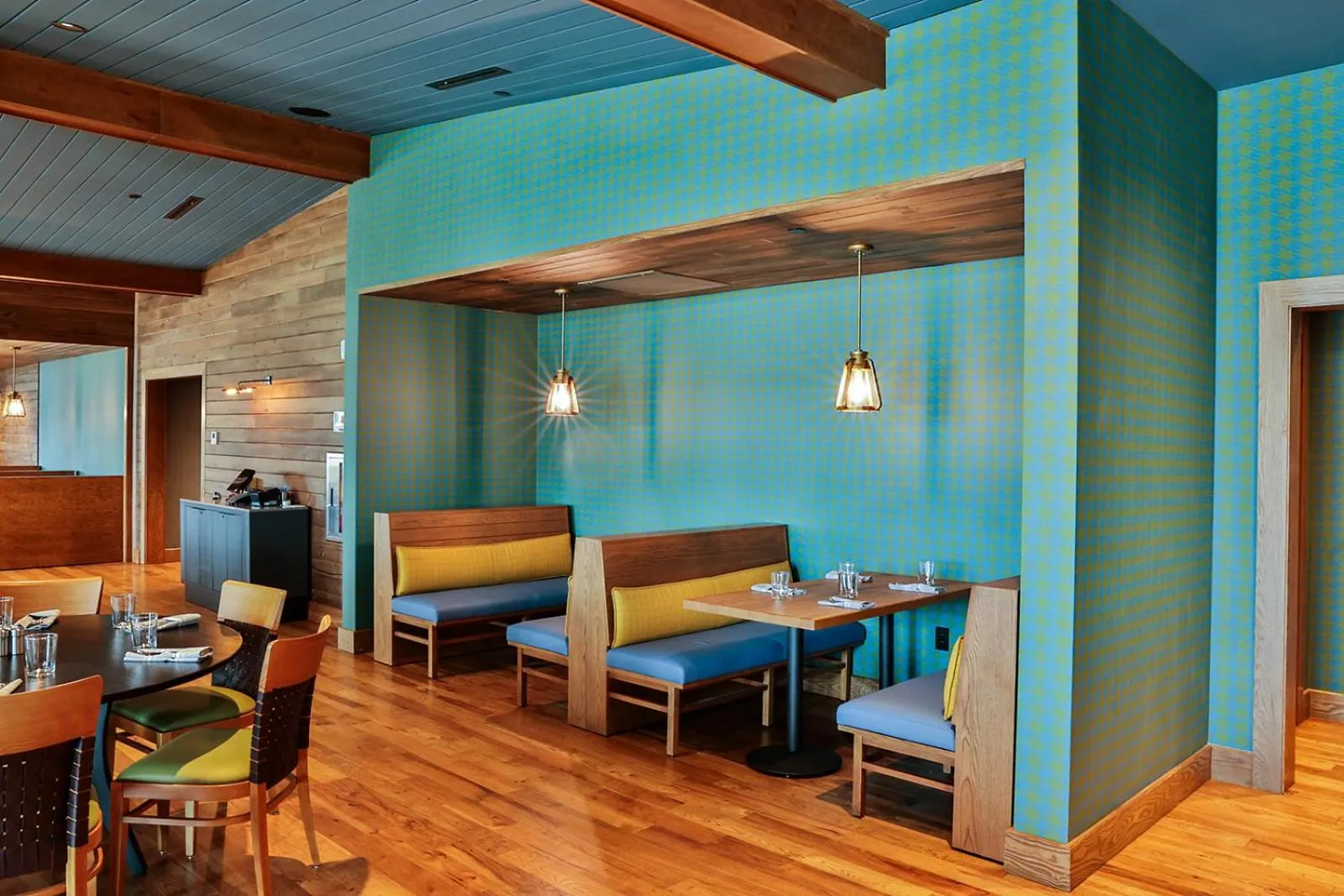 Restaurant/places to eat in Cloudland at McLemore Resort Lookout Mountain, Curio by Hilton