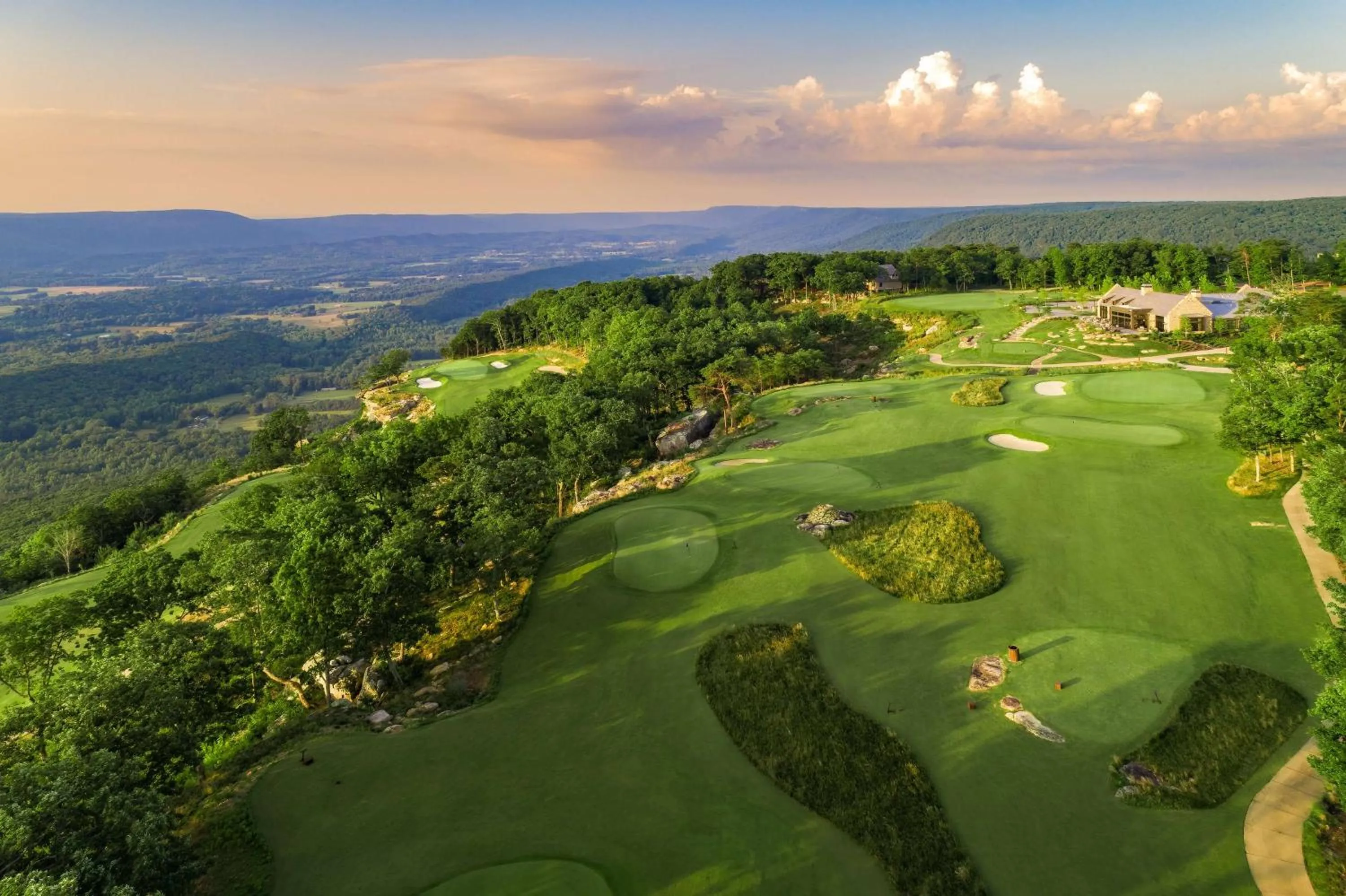 Golfcourse in Cloudland at McLemore Resort Lookout Mountain, Curio by Hilton