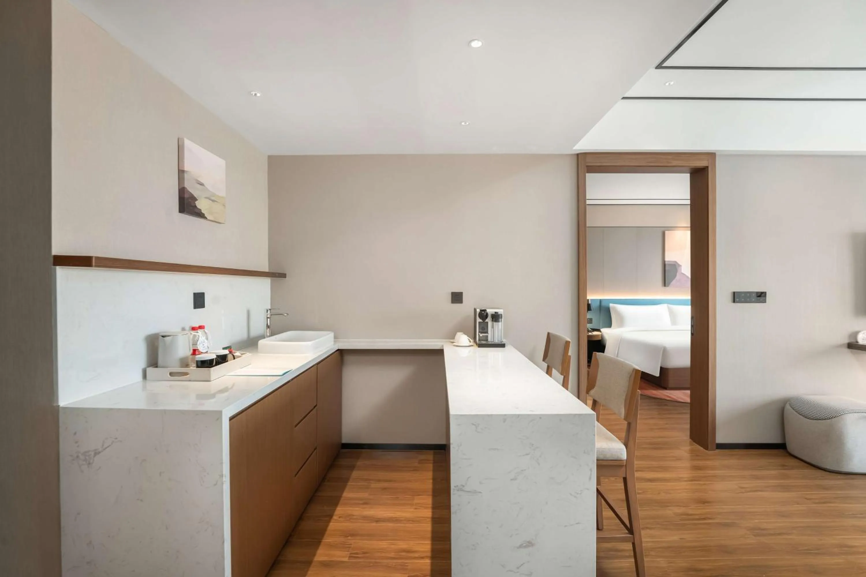 Photo of the whole room in Hilton Garden Inn Huzhou High-Speed Railway Station