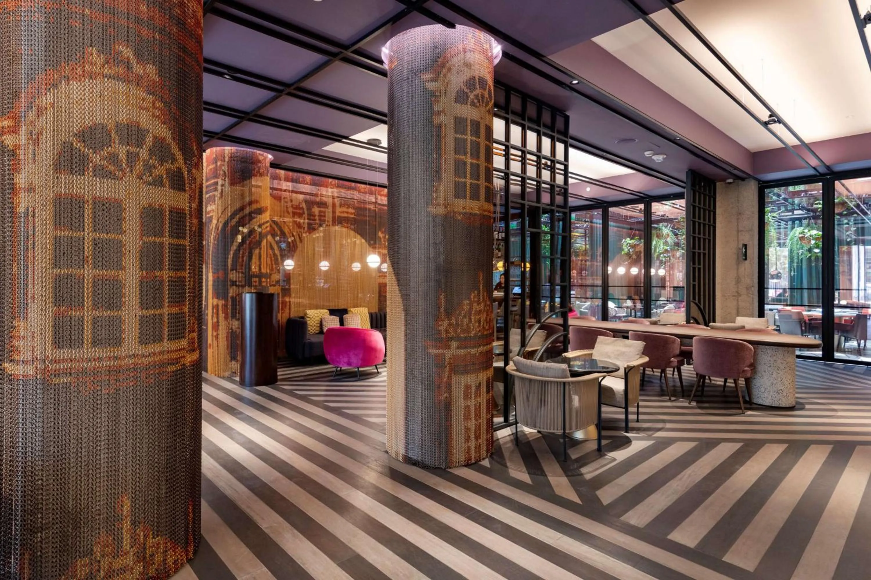 Lobby or reception in Doubletree By Hilton Lima San Isidro