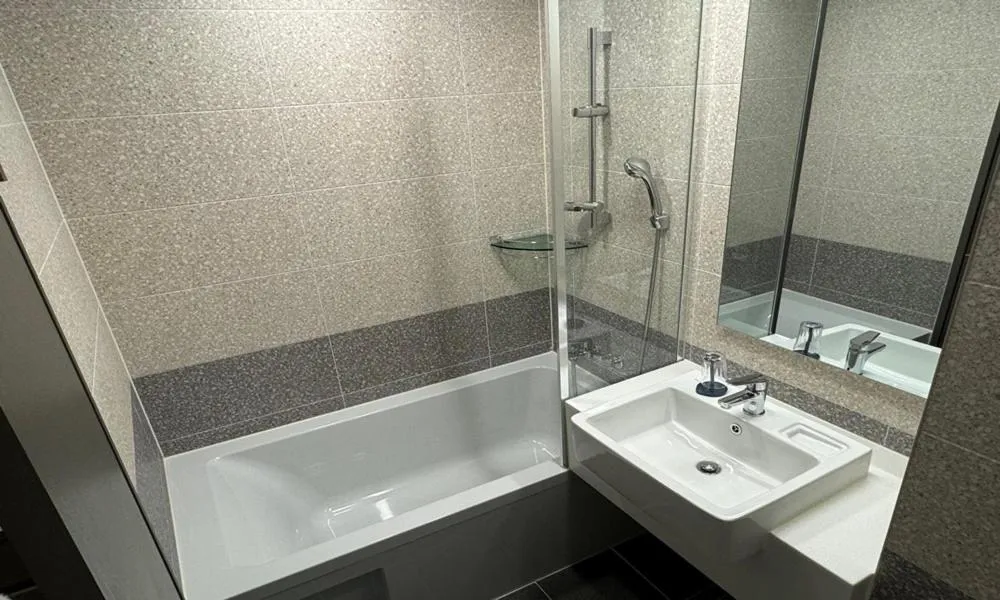 Shower in Radiant Nampo Hotel