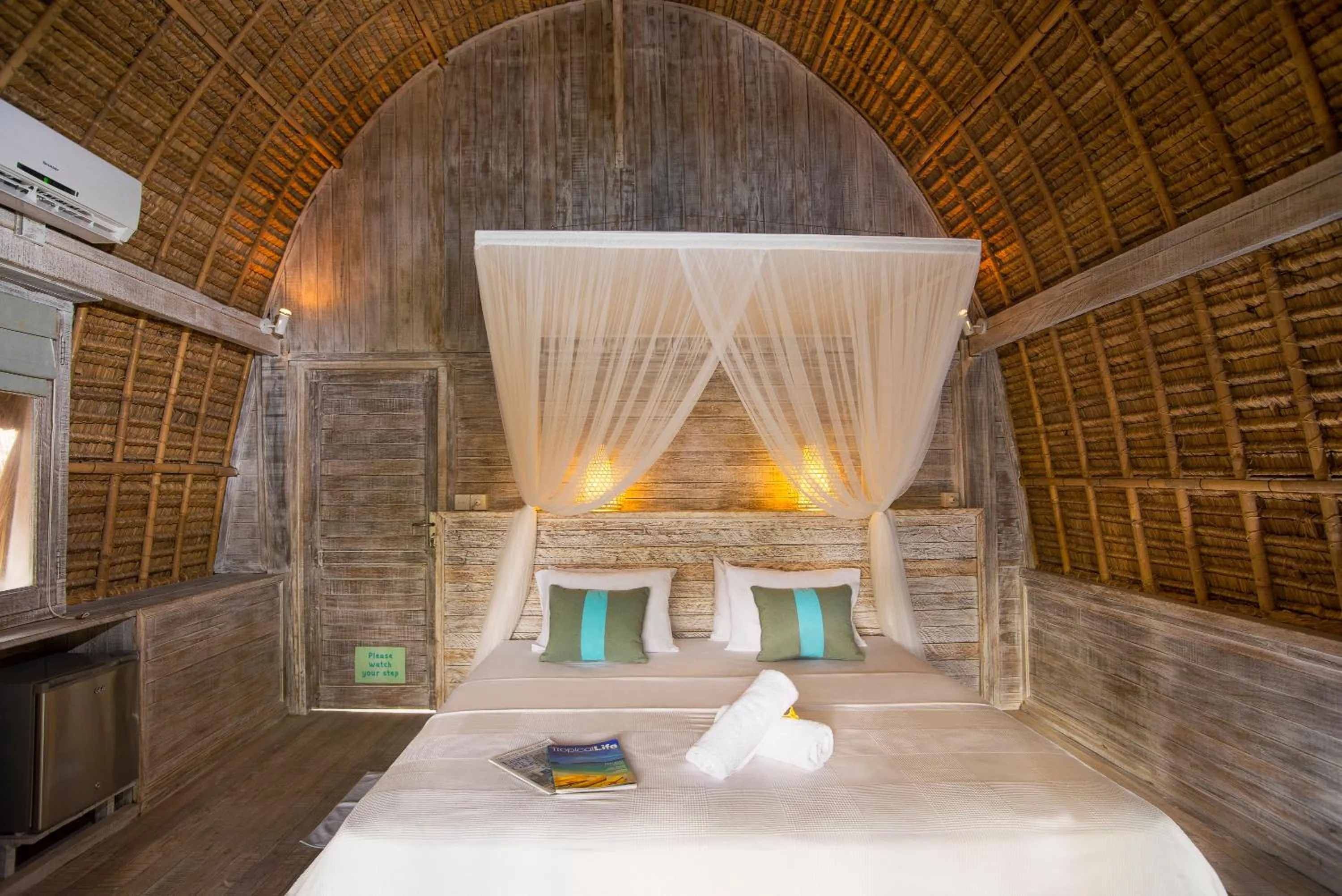 Photo of the whole room, Bed in Komodo Garden