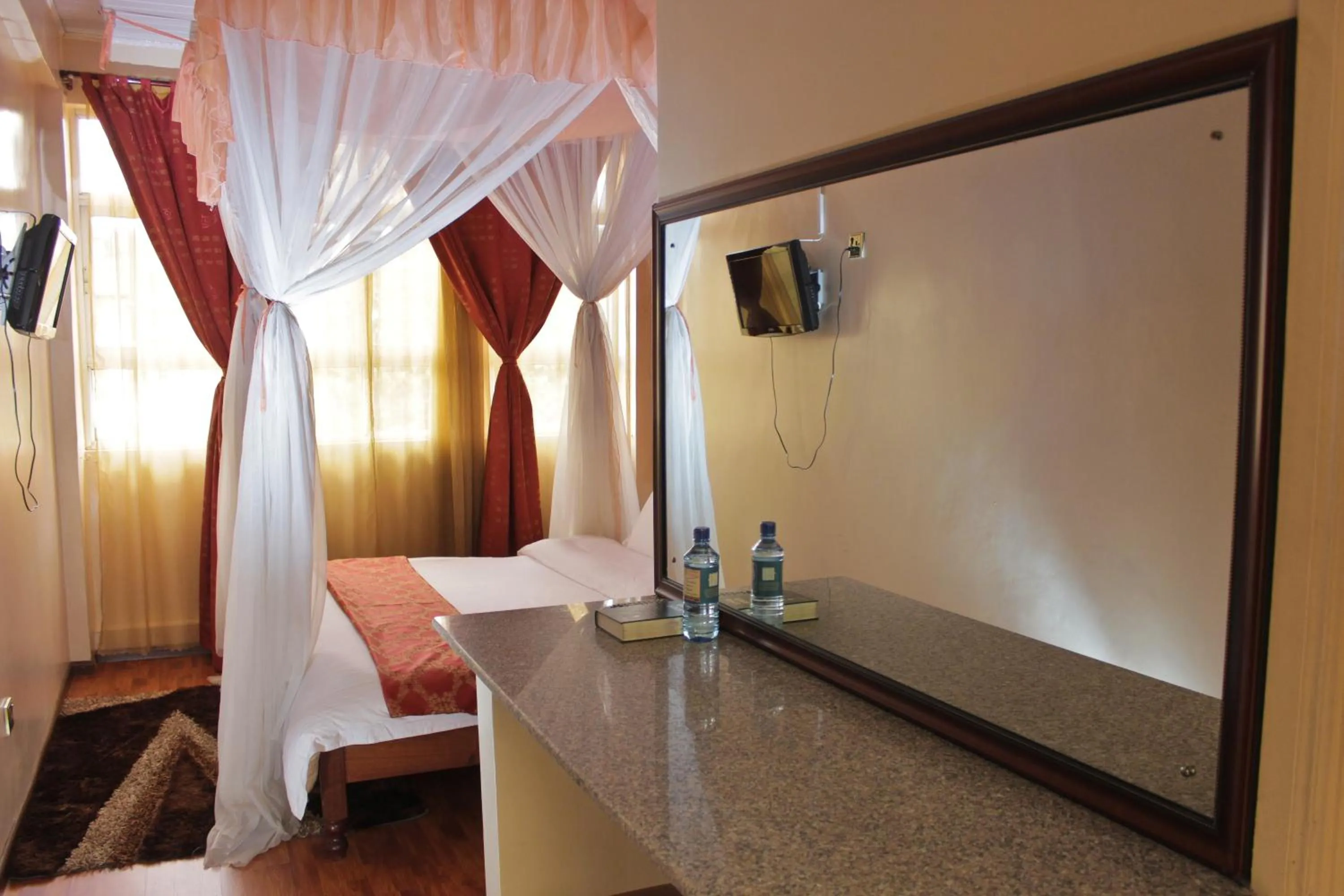 Bedroom in Pearl Palace Hotel