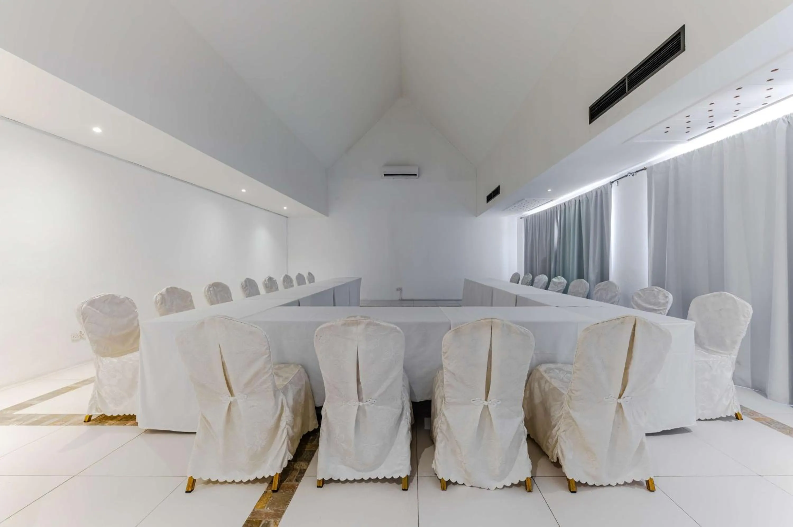 Meeting/conference room in Crystals Beach Resort Belle Mare, a member of Radisson Individuals