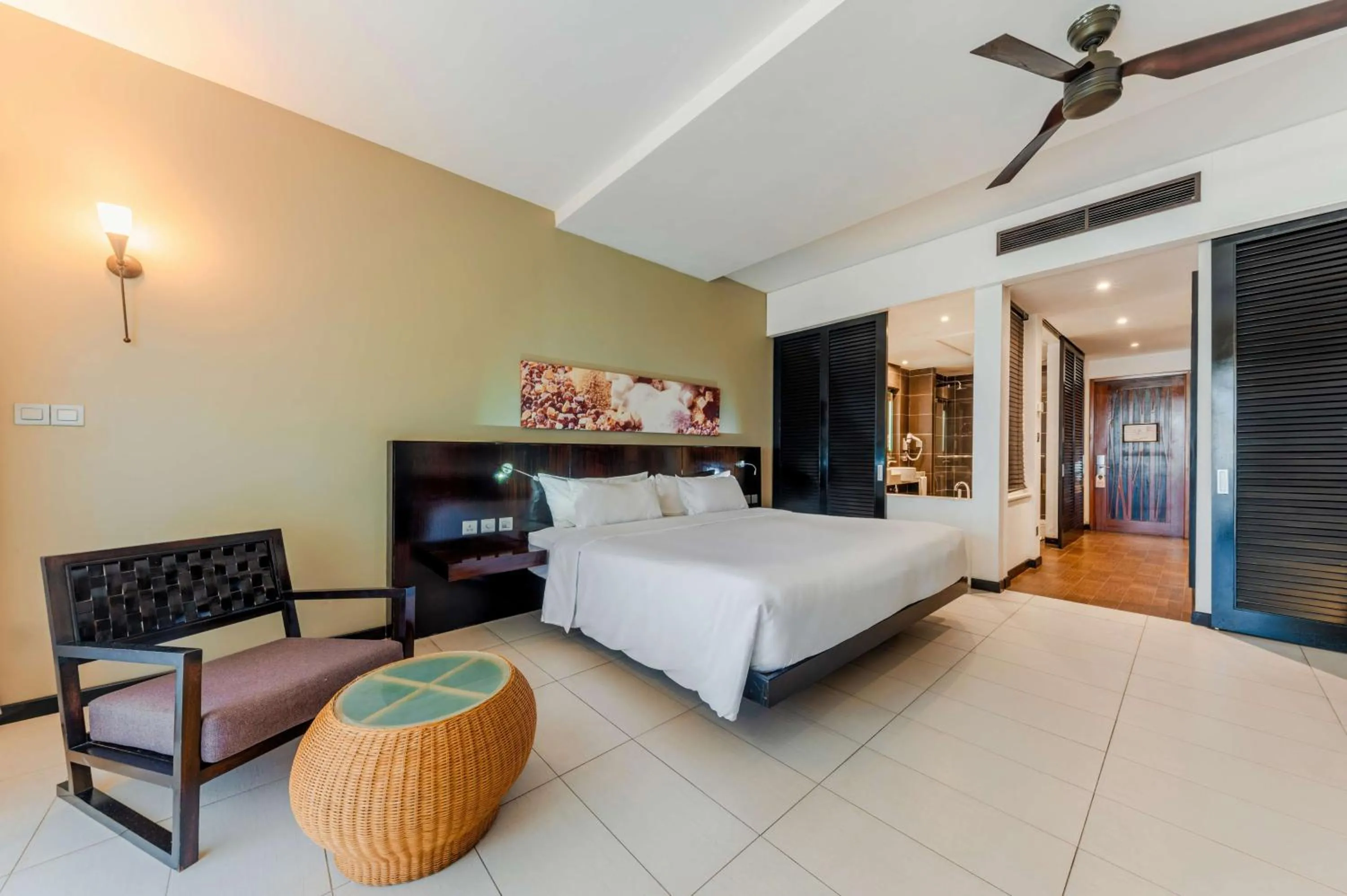 Bedroom, Bed in Crystals Beach Resort Belle Mare, a member of Radisson Individuals