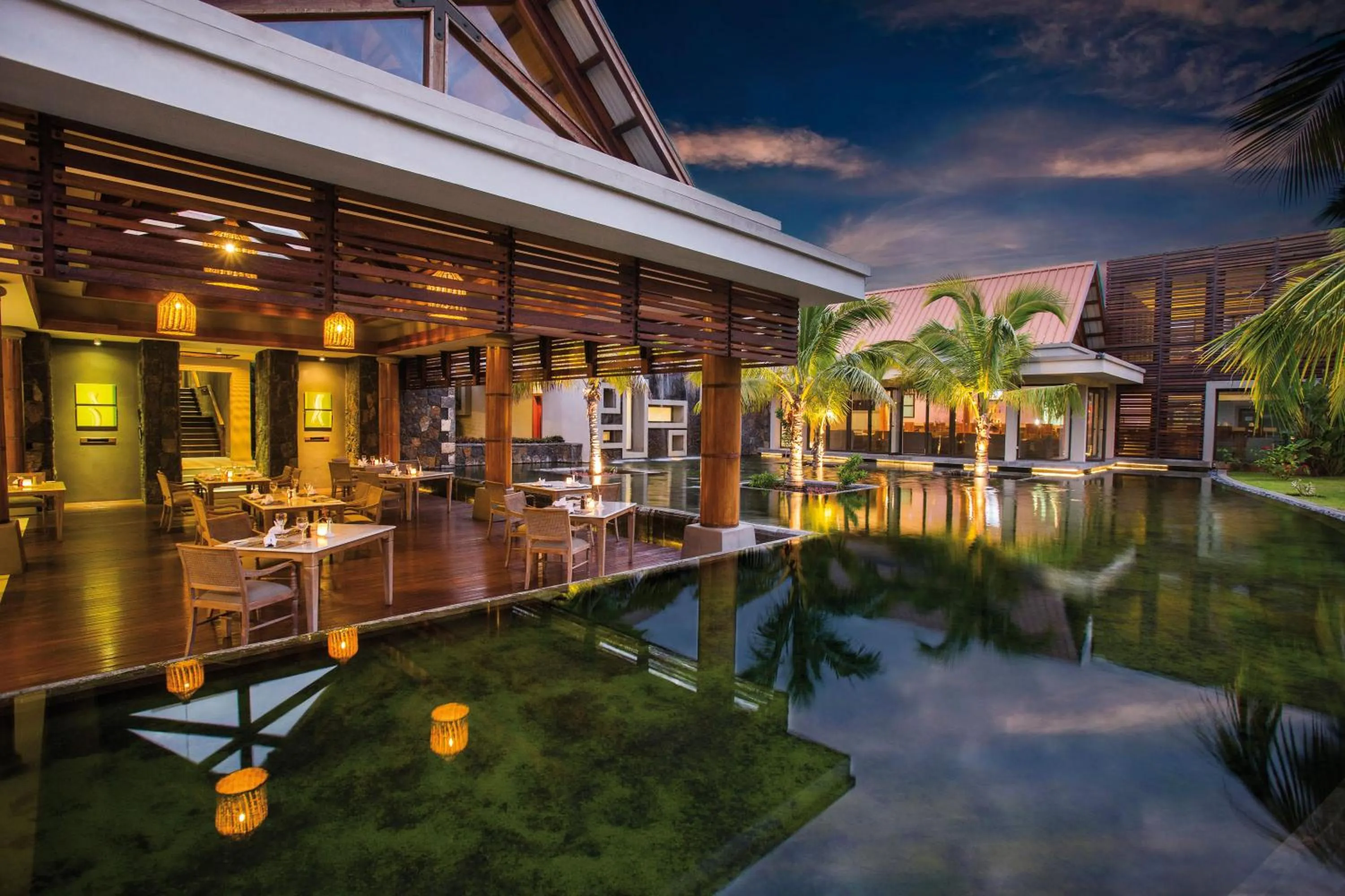 Restaurant/places to eat in Crystals Beach Resort Belle Mare, a member of Radisson Individuals