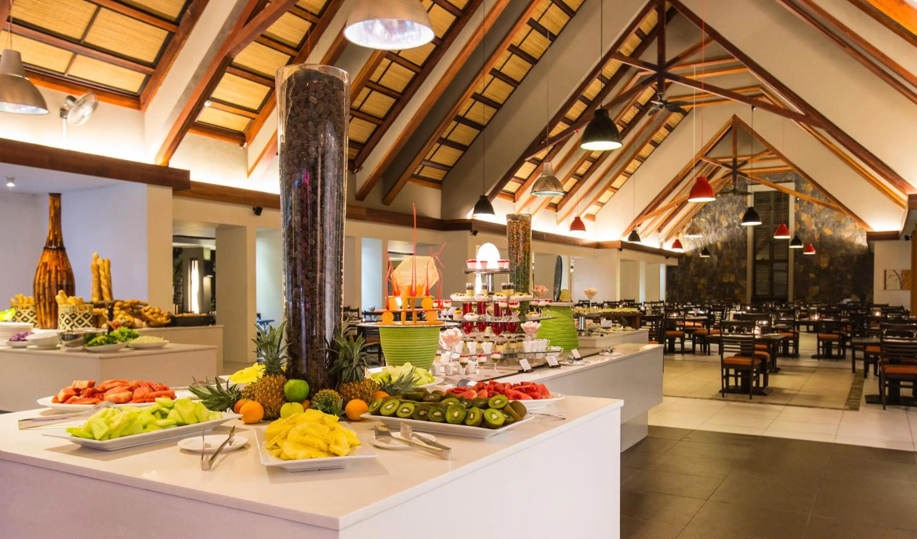 Restaurant/places to eat in Crystals Beach Resort Belle Mare, a member of Radisson Individuals