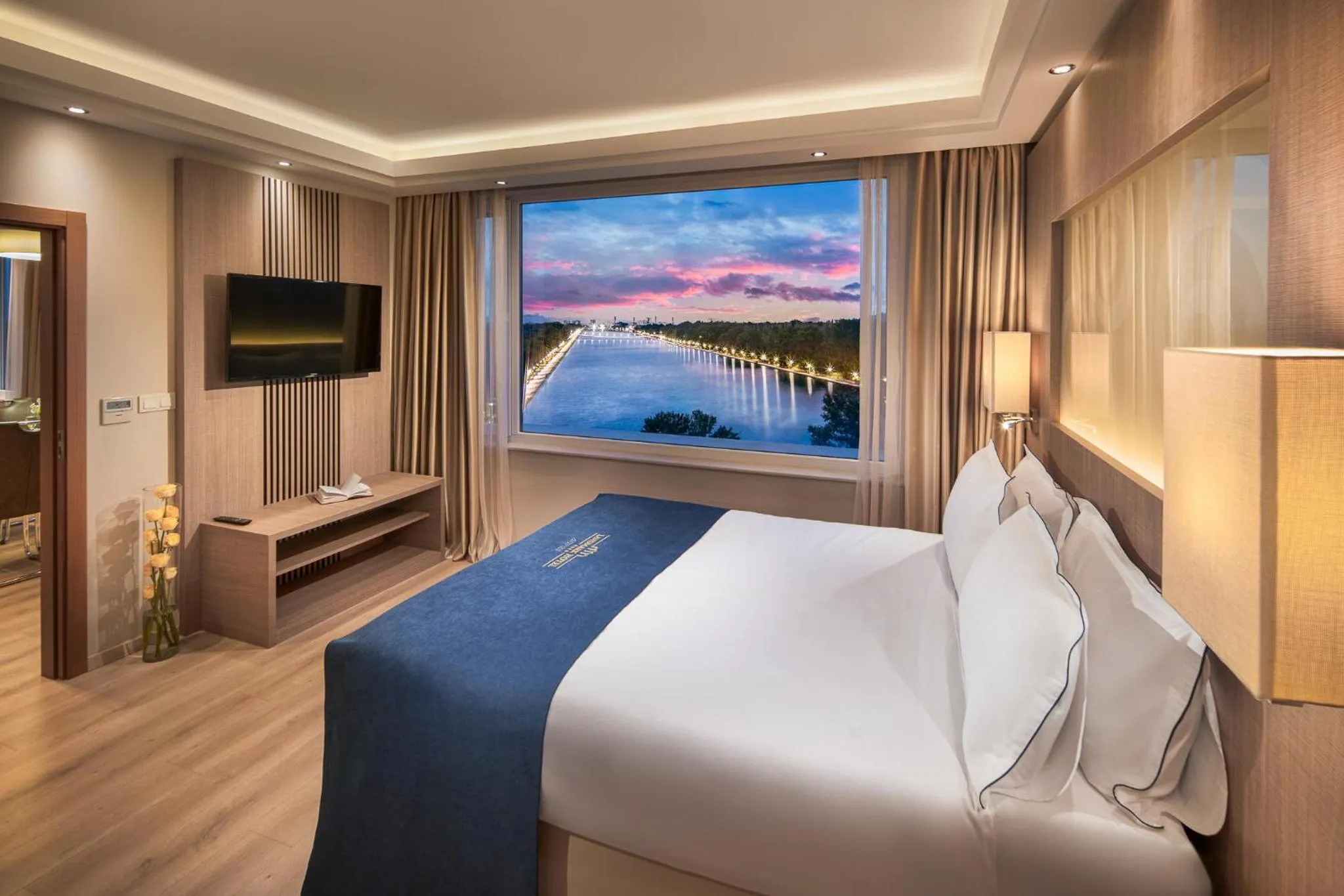 Bed in Landmark Creek Hotel Plovdiv