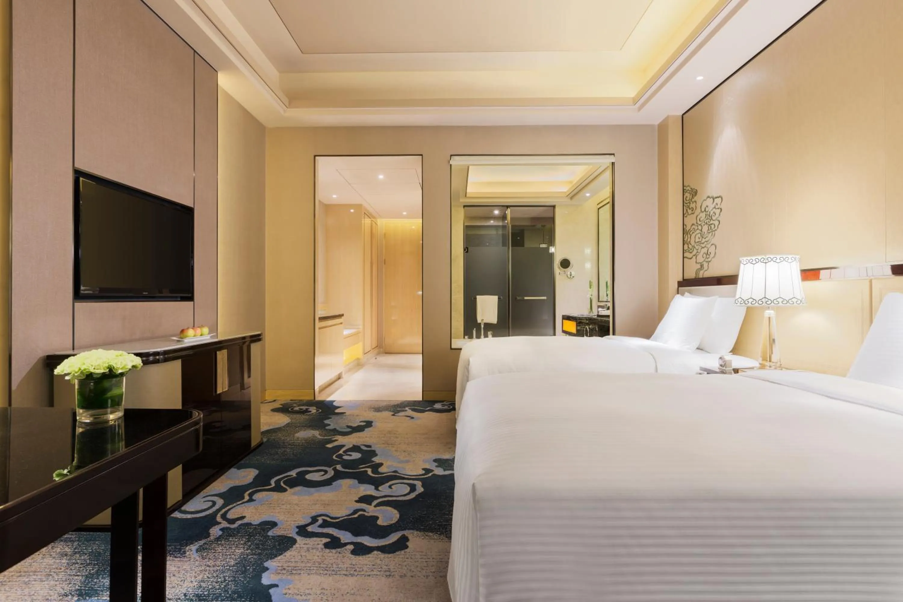 Photo of the whole room, Bed in Wanda Realm Chifeng Hotel