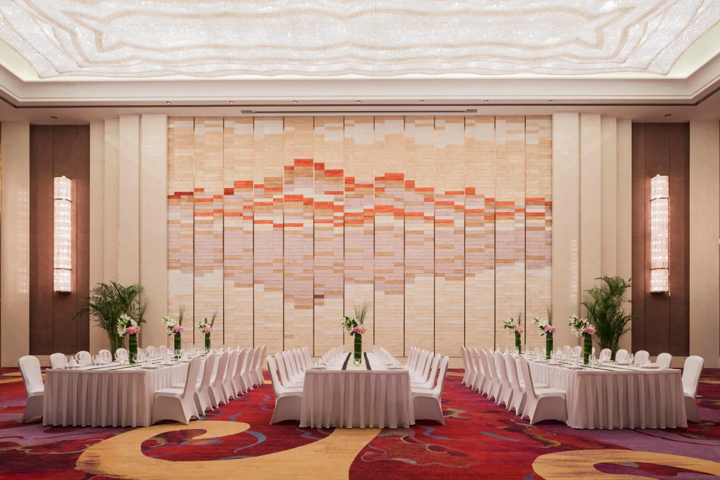 Banquet/Function facilities in Wanda Realm Chifeng Hotel