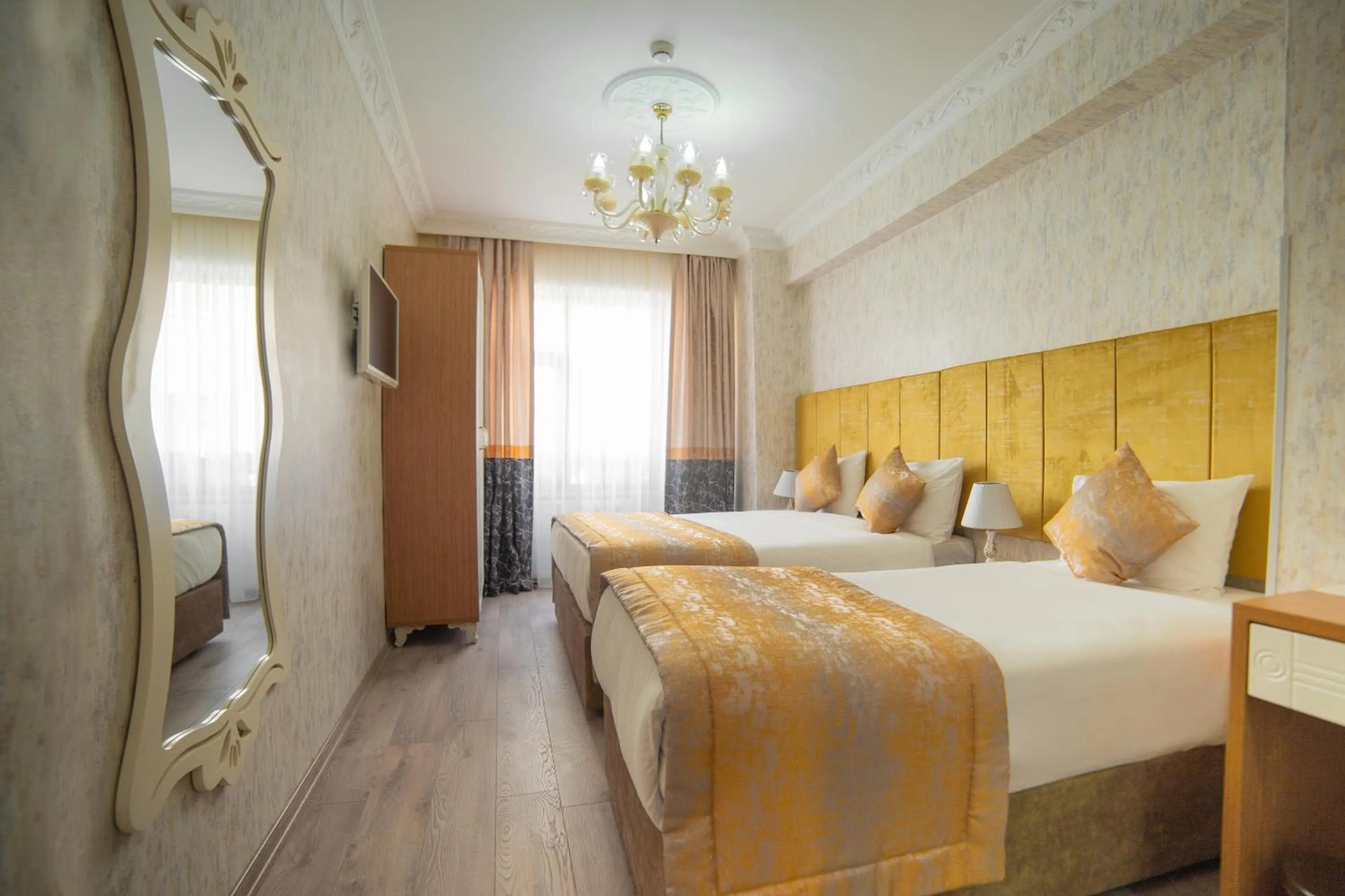 Photo of the whole room, Bed in Miran Hotel