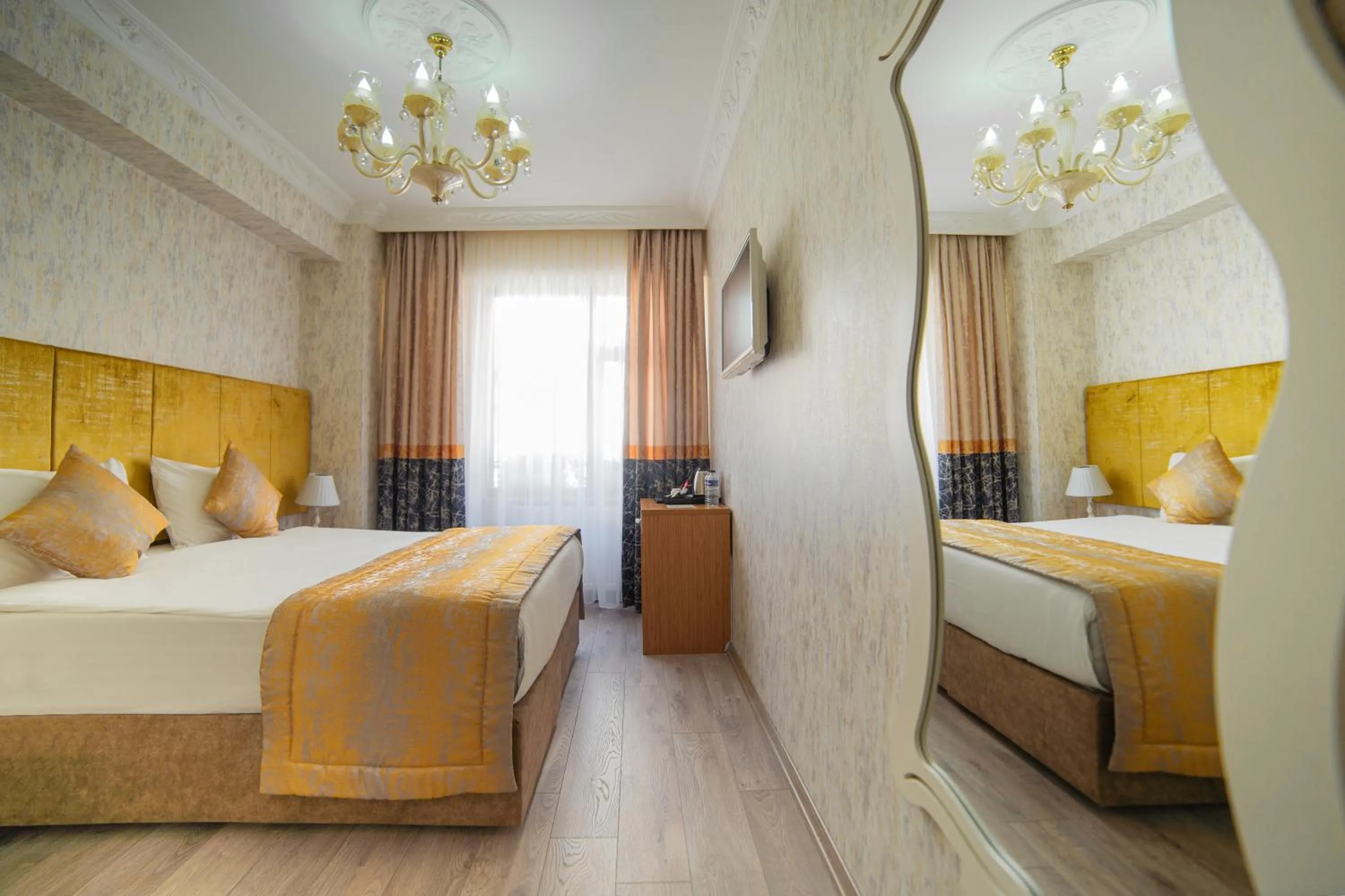 Bedroom, Bed in Miran Hotel