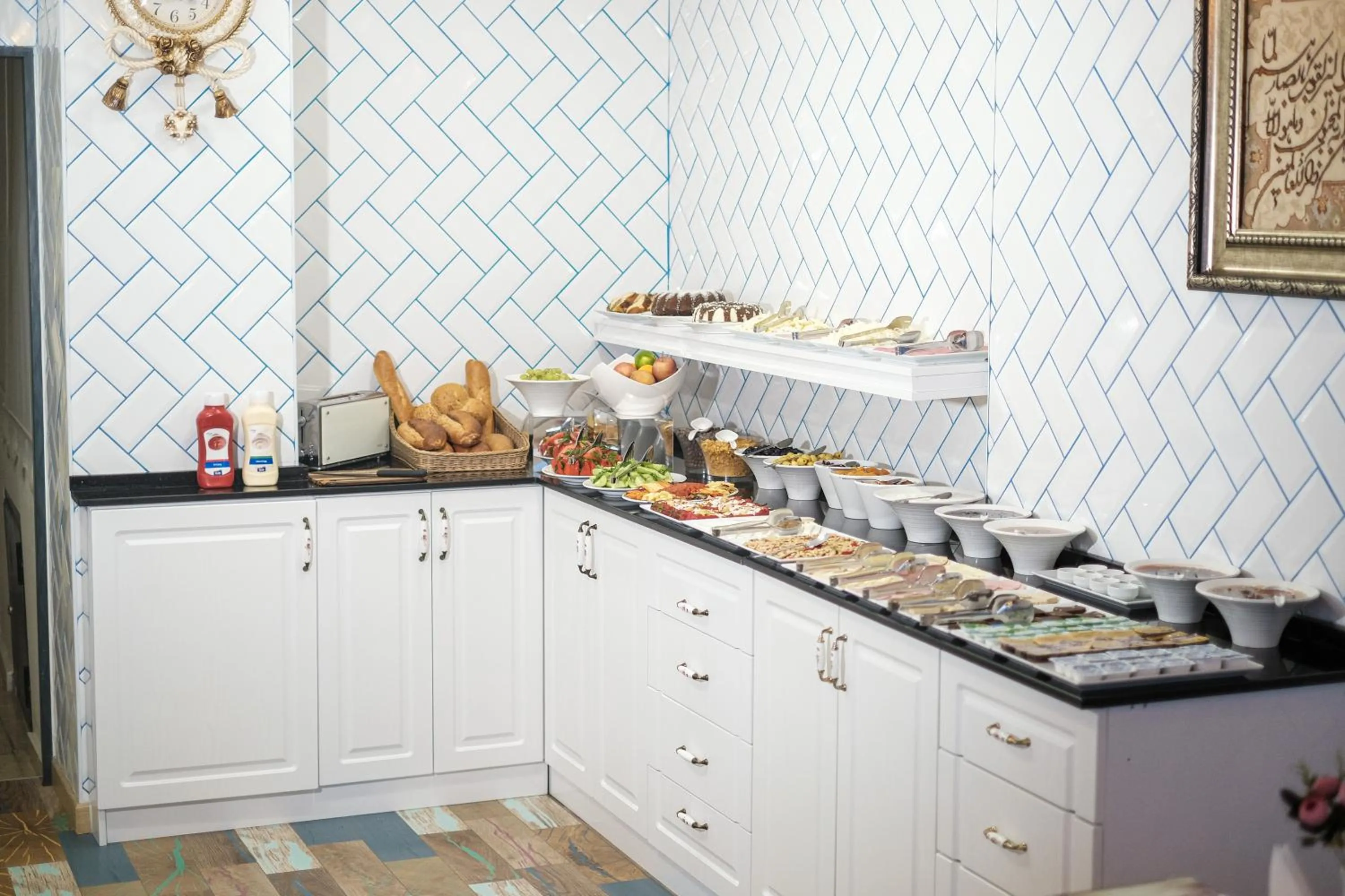 Food and drinks in Miran Hotel