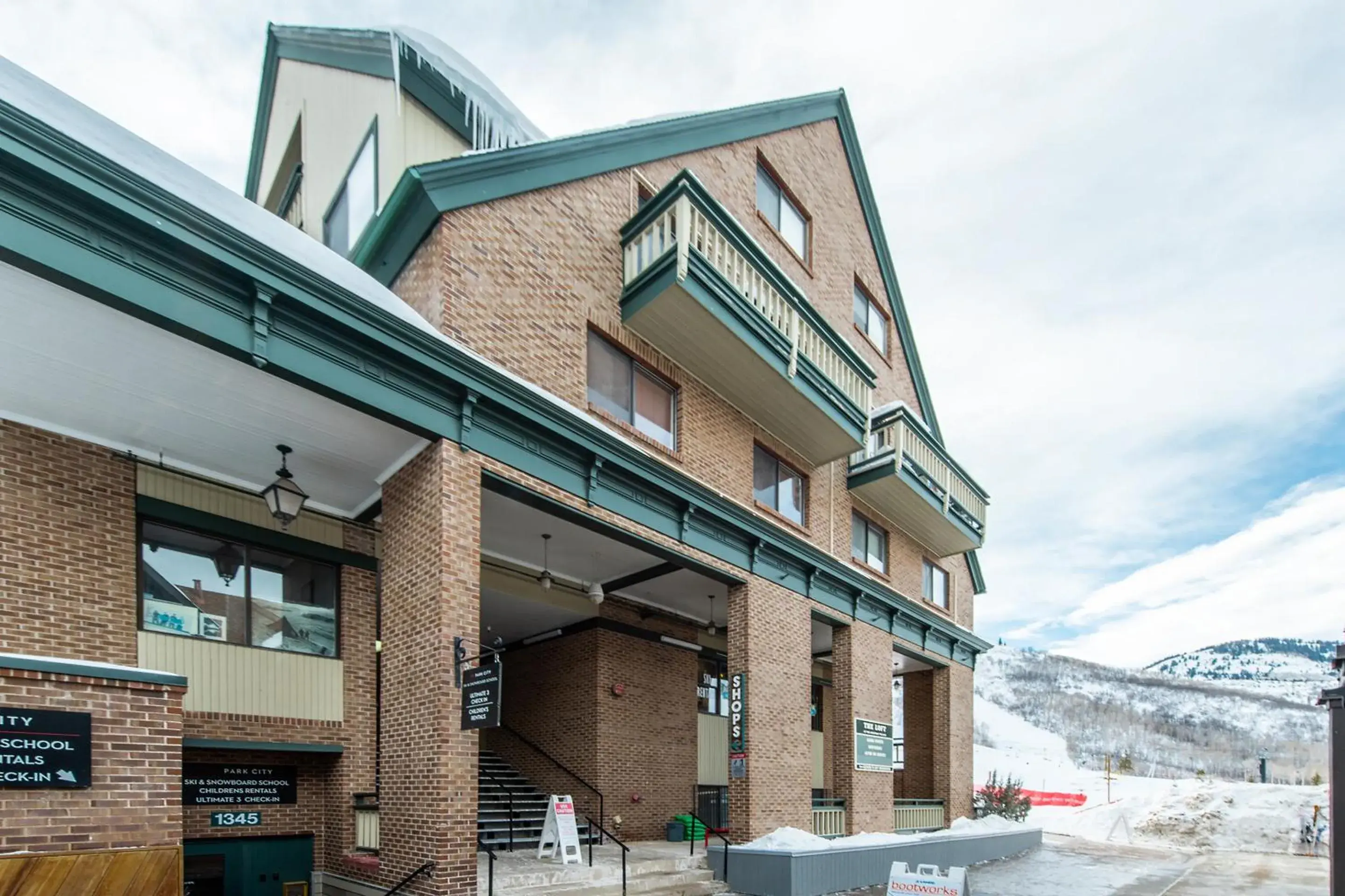 The Loft at Mountain Village by All Seasons Resort Lodging The Loft at Mountain Village by All Seasons Resort Lodging