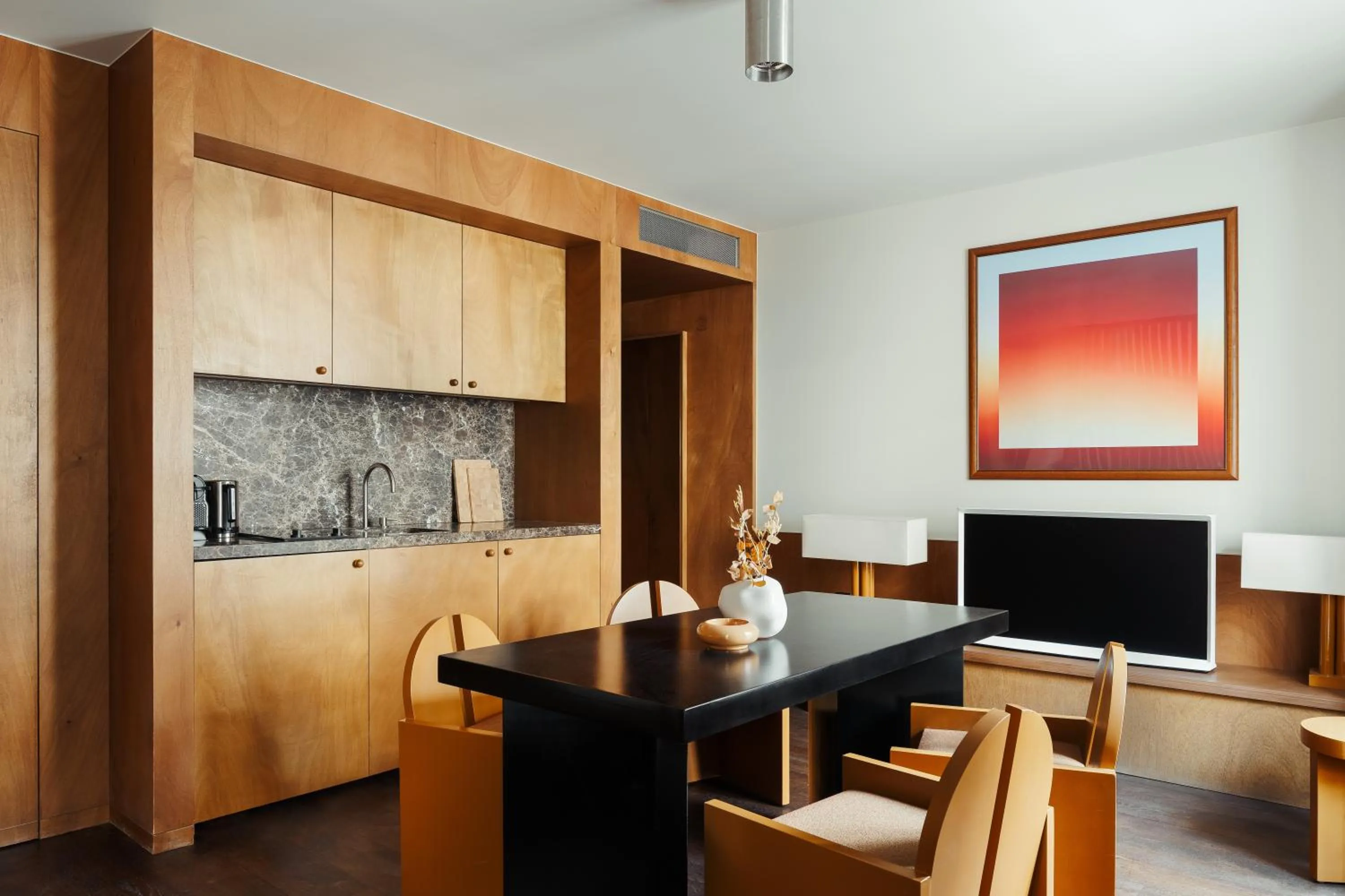 TV and multimedia in Edgar Suites - Bouchardon