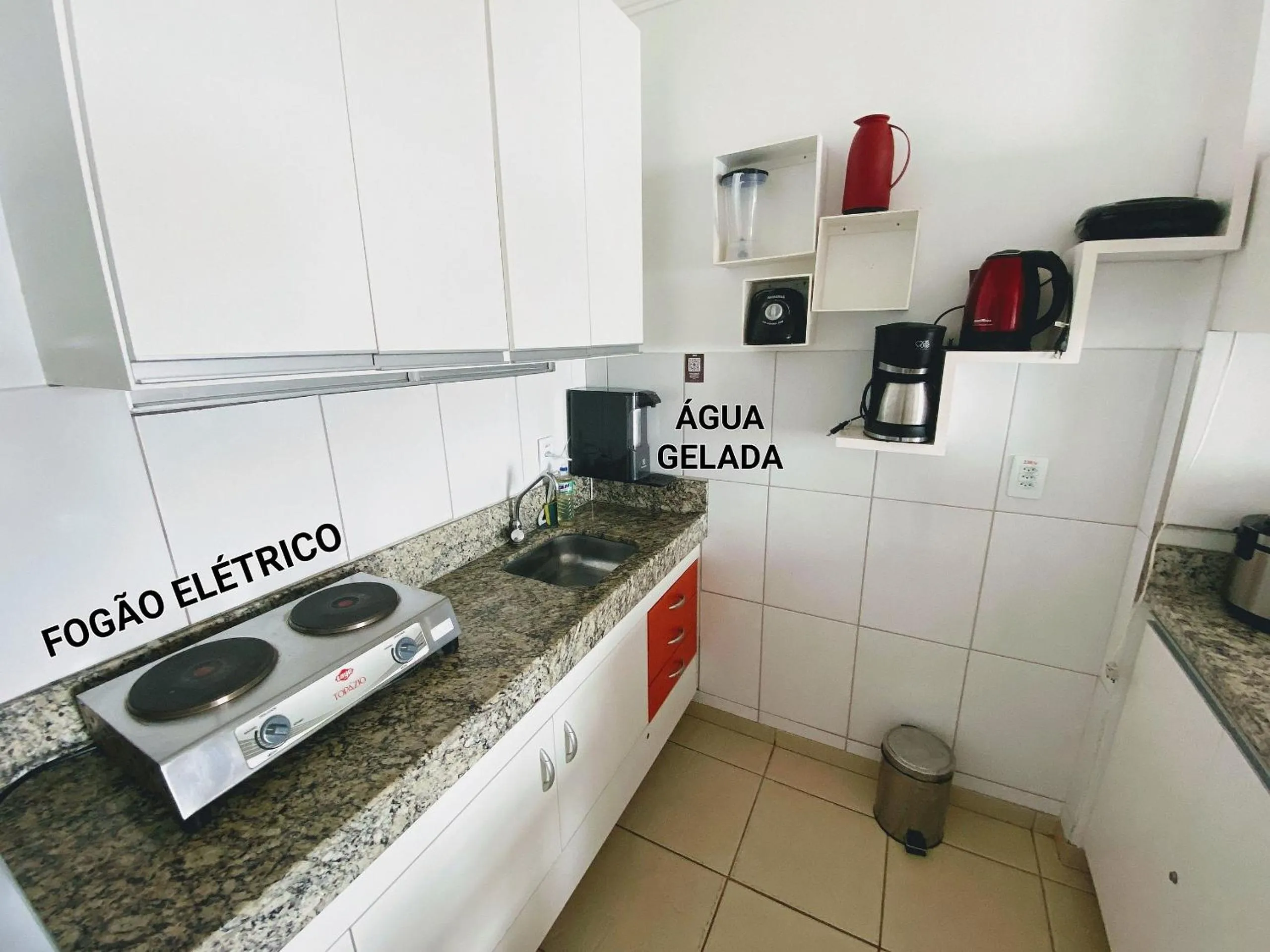 Communal kitchen in Rio Quente GO Apto 7 Pessoas 2 Qtos