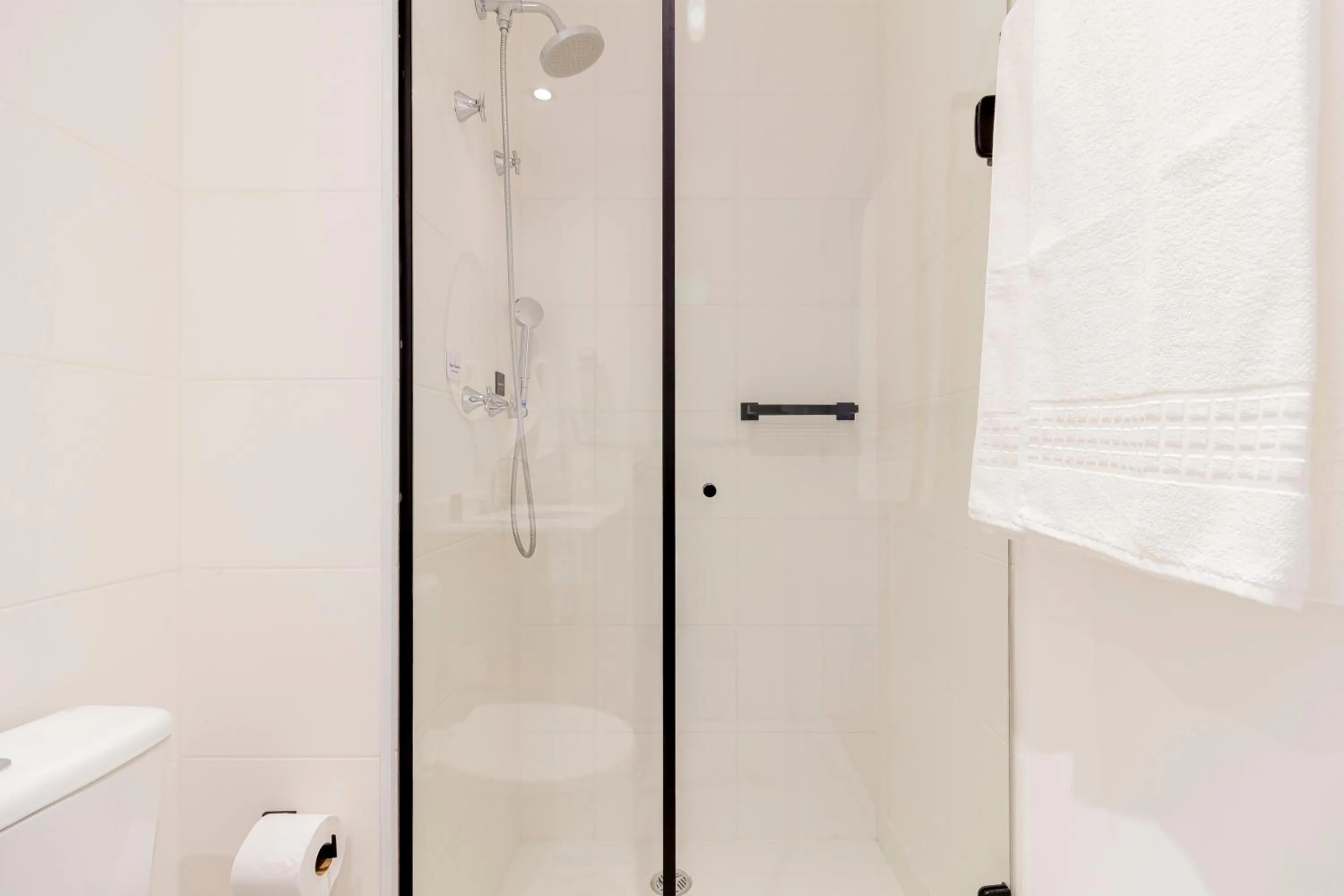 Shower in Charlie Uwin Brooklin